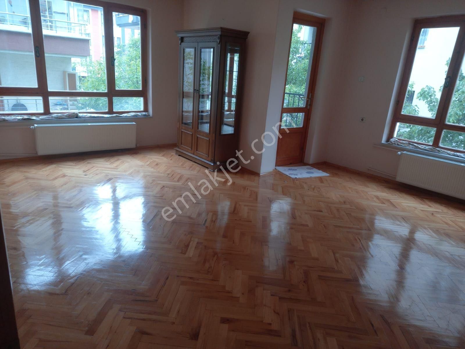 Köroğlu Parkı Yanında, 3+1 Daire
