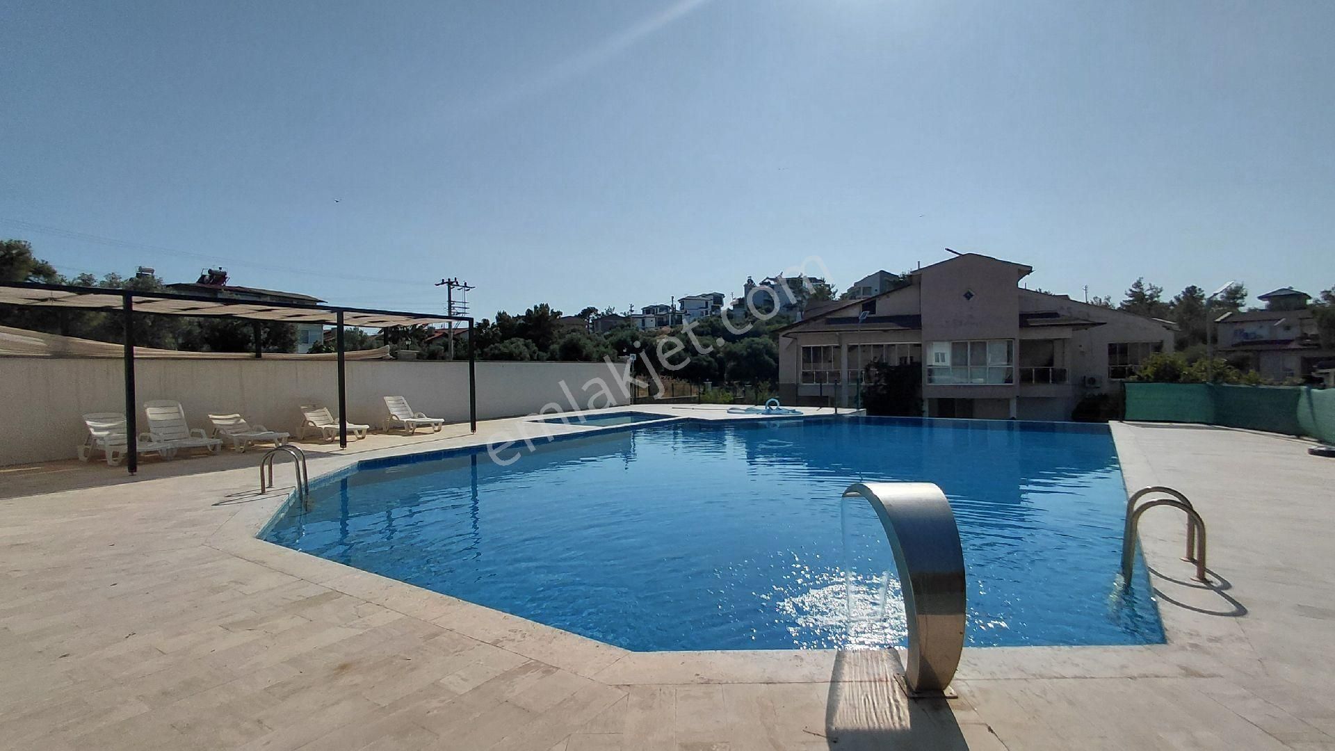 Didim Akbük Havuzlu Bahçeli Site İçerisinde Kiralık