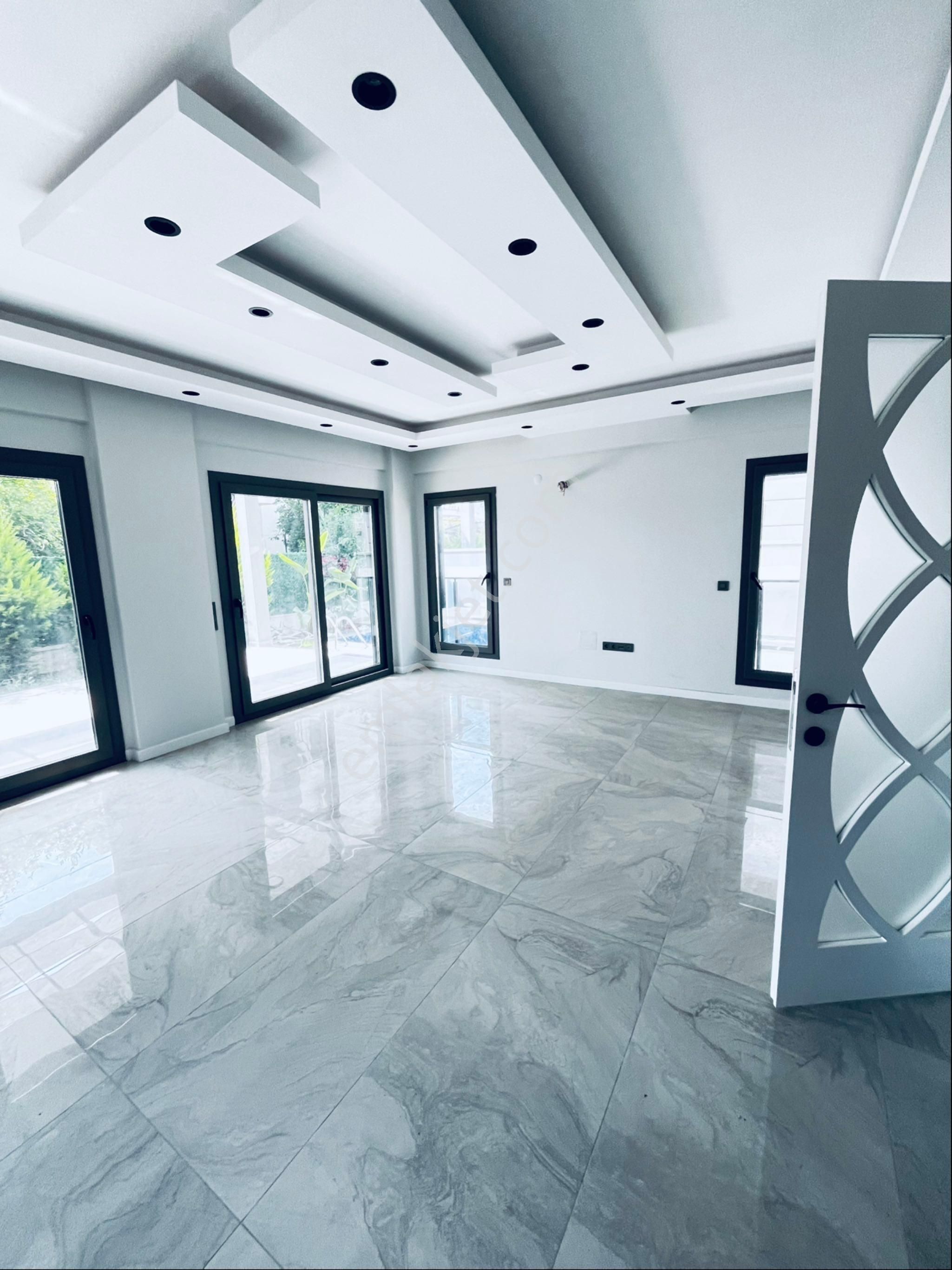 Baran Emlaktan Akarca Da Satılık Villa - Görsel 8