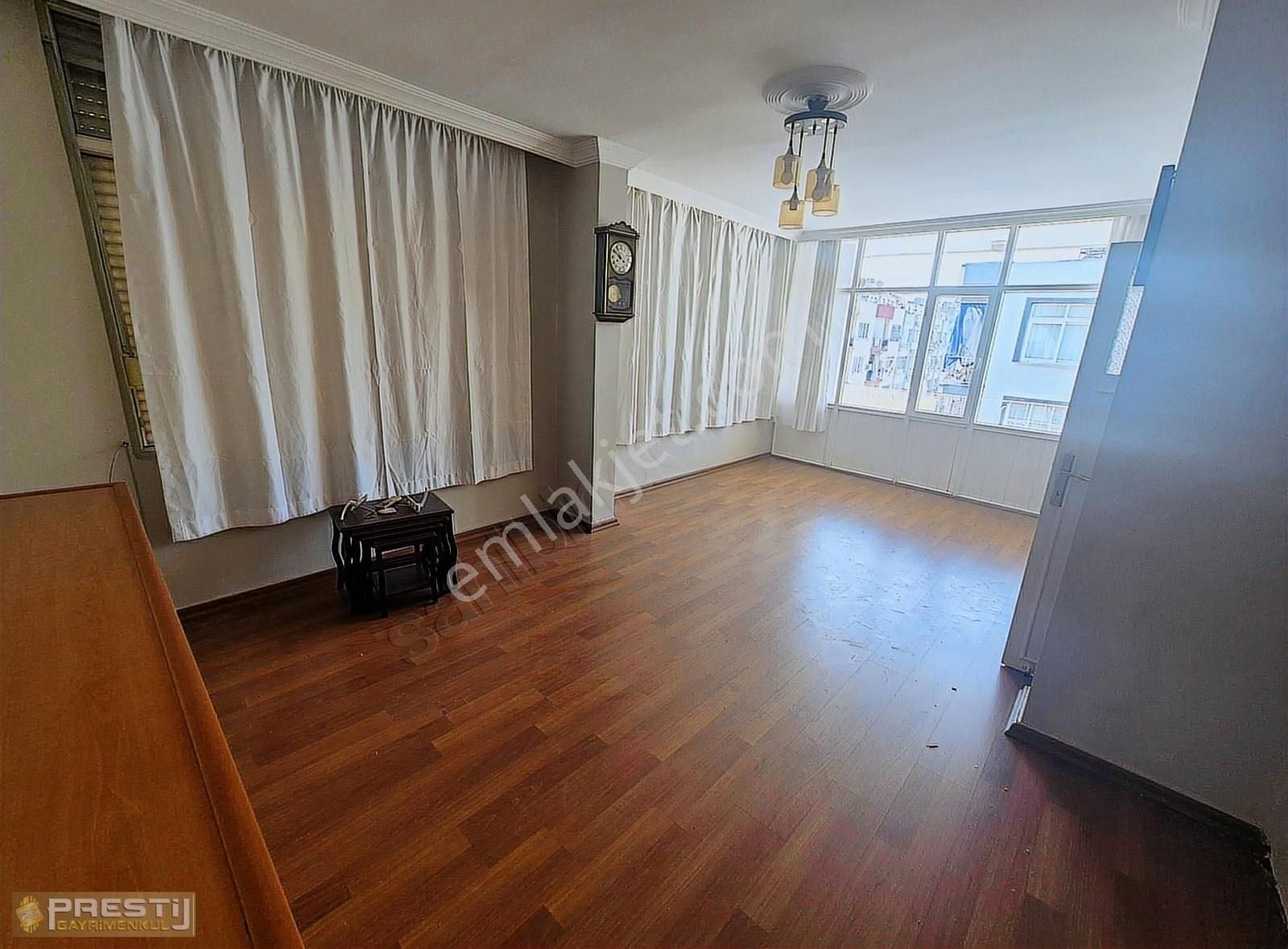 Prestij'den Yeni Mah'de Ayrı Mutfak Geniş Oturumlu 2+1 Daire