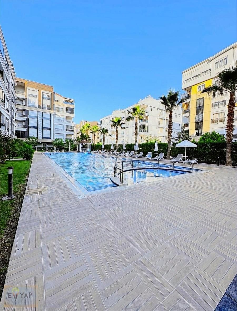 Konyaaltı Hurma'da Lüx Site İçinde Full Eşyalı 2+1 Daire