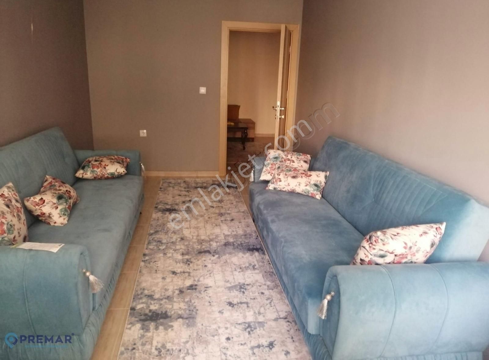 Van Şerefiye Mahallesi'nde Kiralık 2+1 Eşyalı Daire