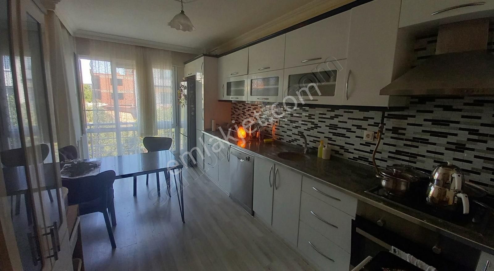 Ermiş Emlaktan Hürriyet Mah. 3+1 150m2 Satılık Daire