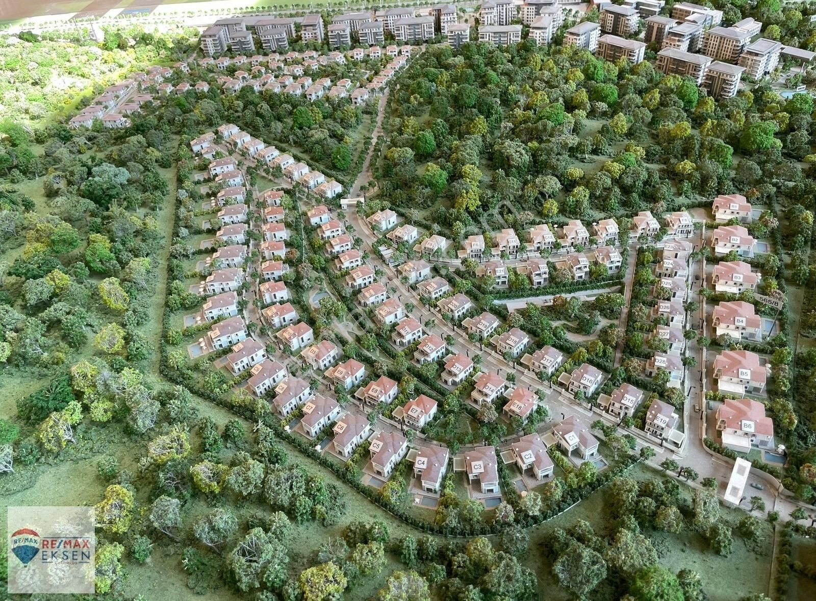 Çekmeköy Çınarköy Evlerinde Satılık 3+1 Daire ( 176 M2 Bahçeli )