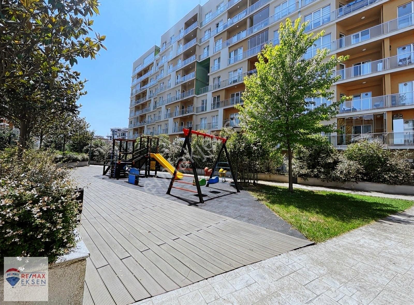 Çekmeköy Sur Yapı Tilia Sit De Eşyalı Kiralık 2+1 Daire