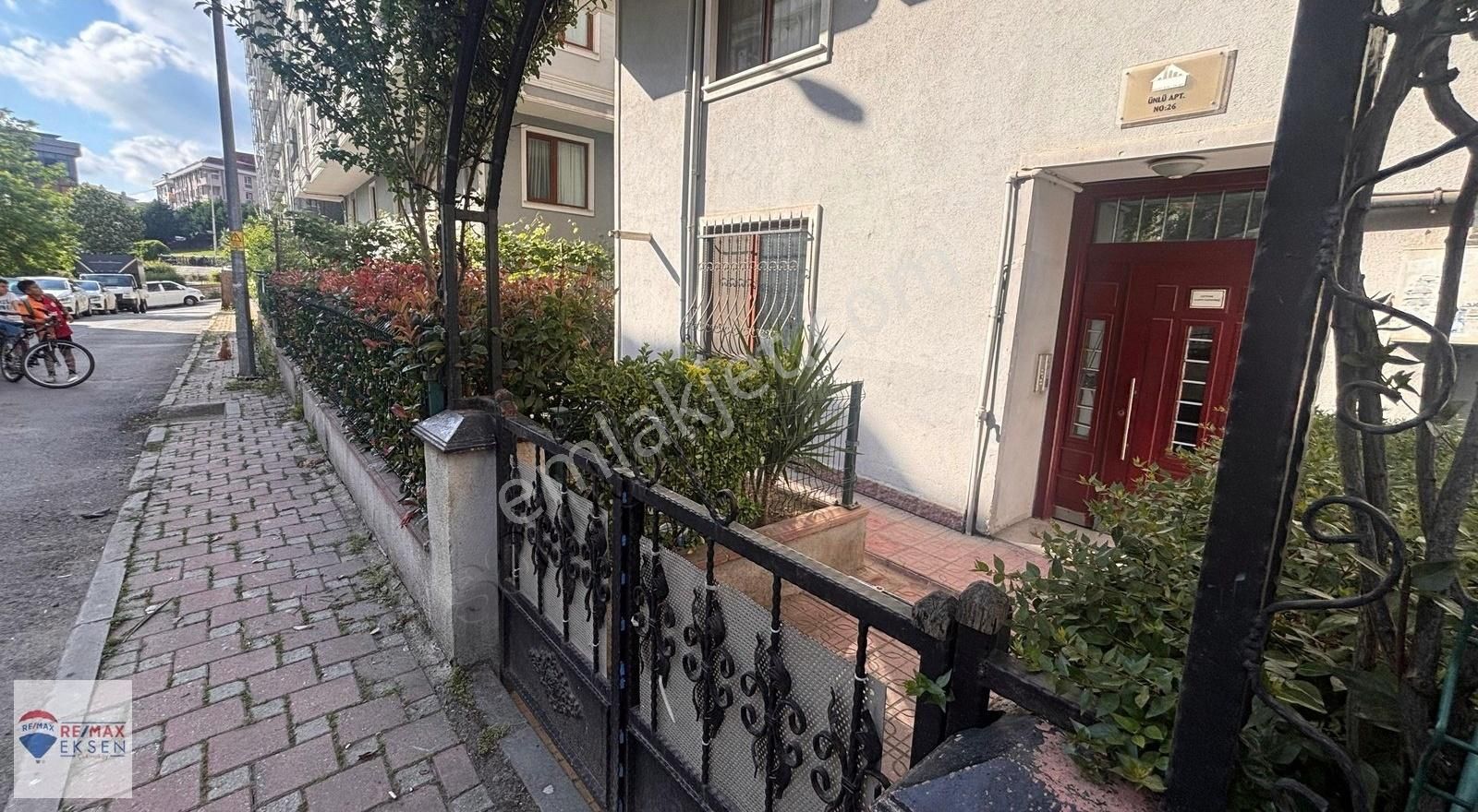 Çekmeköy Kiralık 2+1 Bahçe Katı Merkez Mh