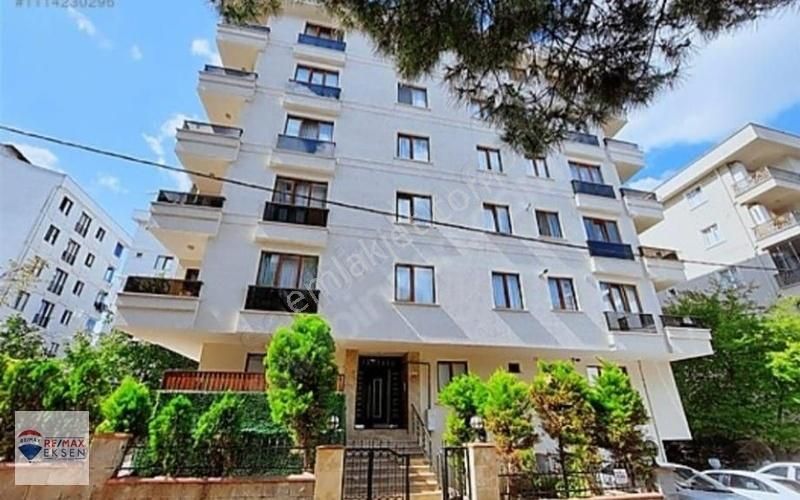 Çekmeköy Alemdağda Balkonlu 1+1 Eşyalı Kiralık Daire