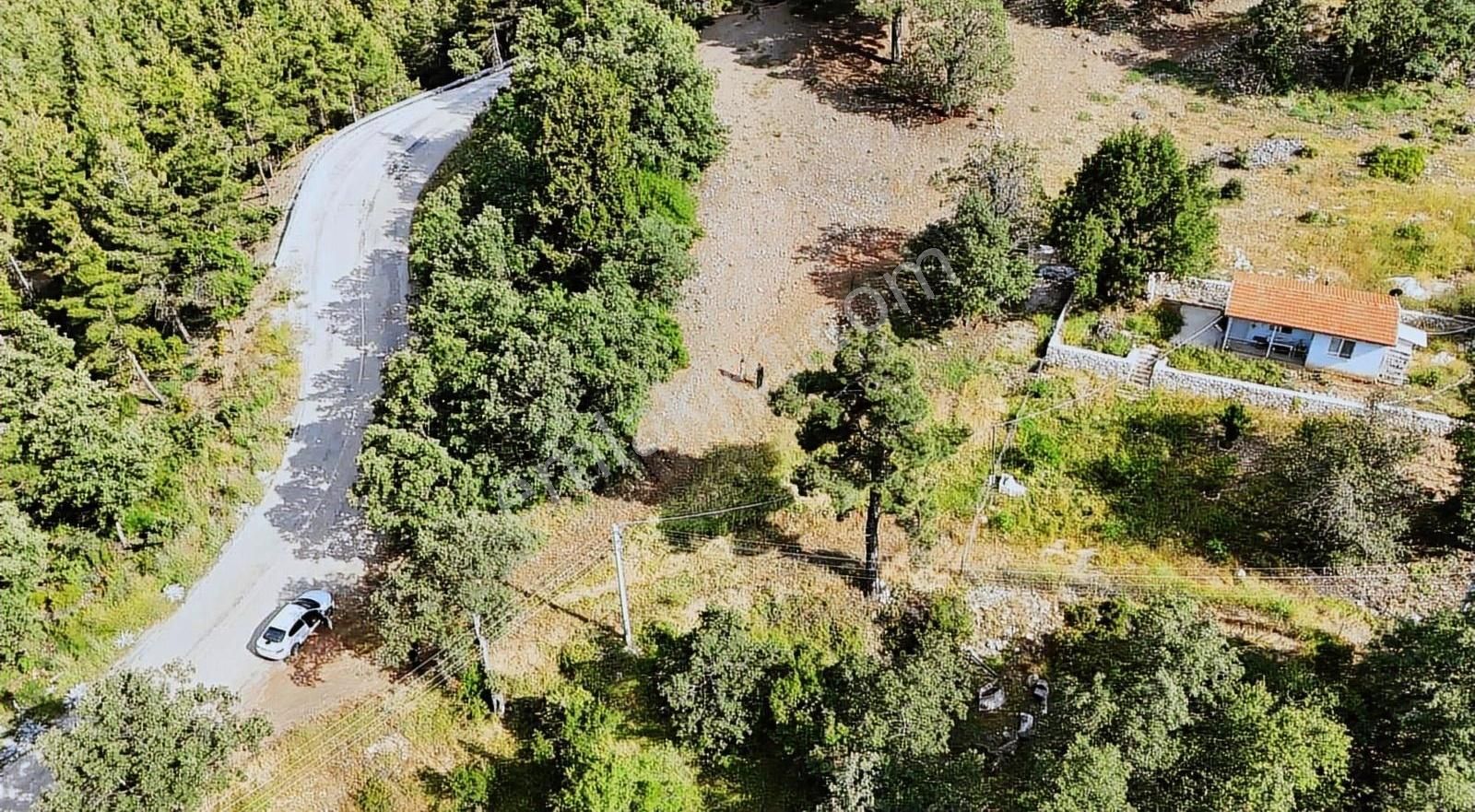 Ana Yola Cephe Elektırık Su Var 729m2 Satılık Tarla