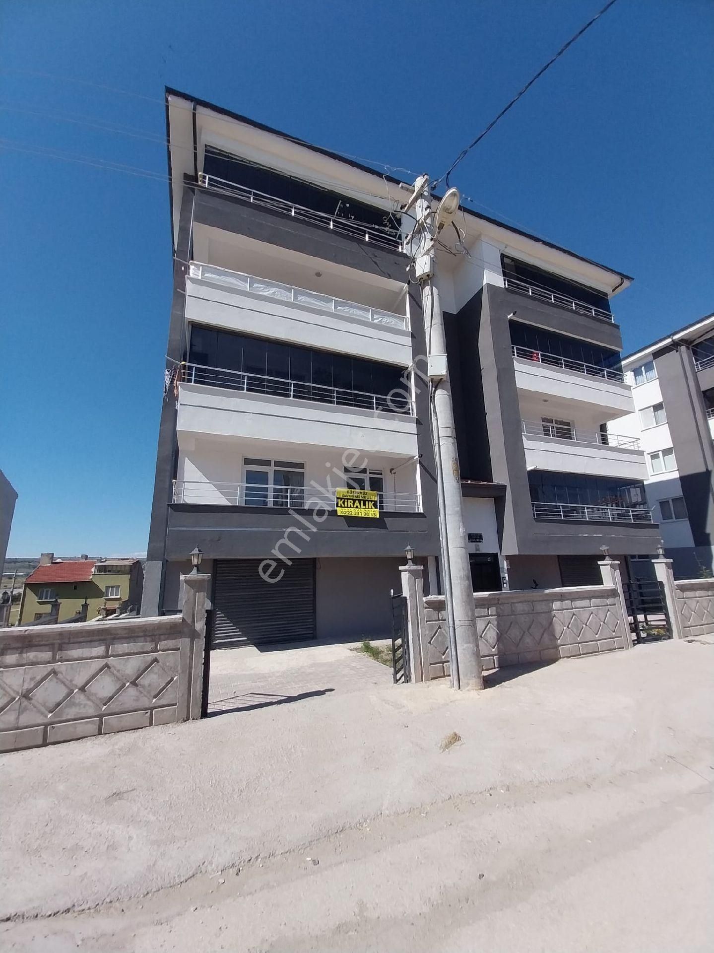 Emek Mah.tarih Bulvarı Yakını Asansörlü Geniş 2+1 Kiralik Daire