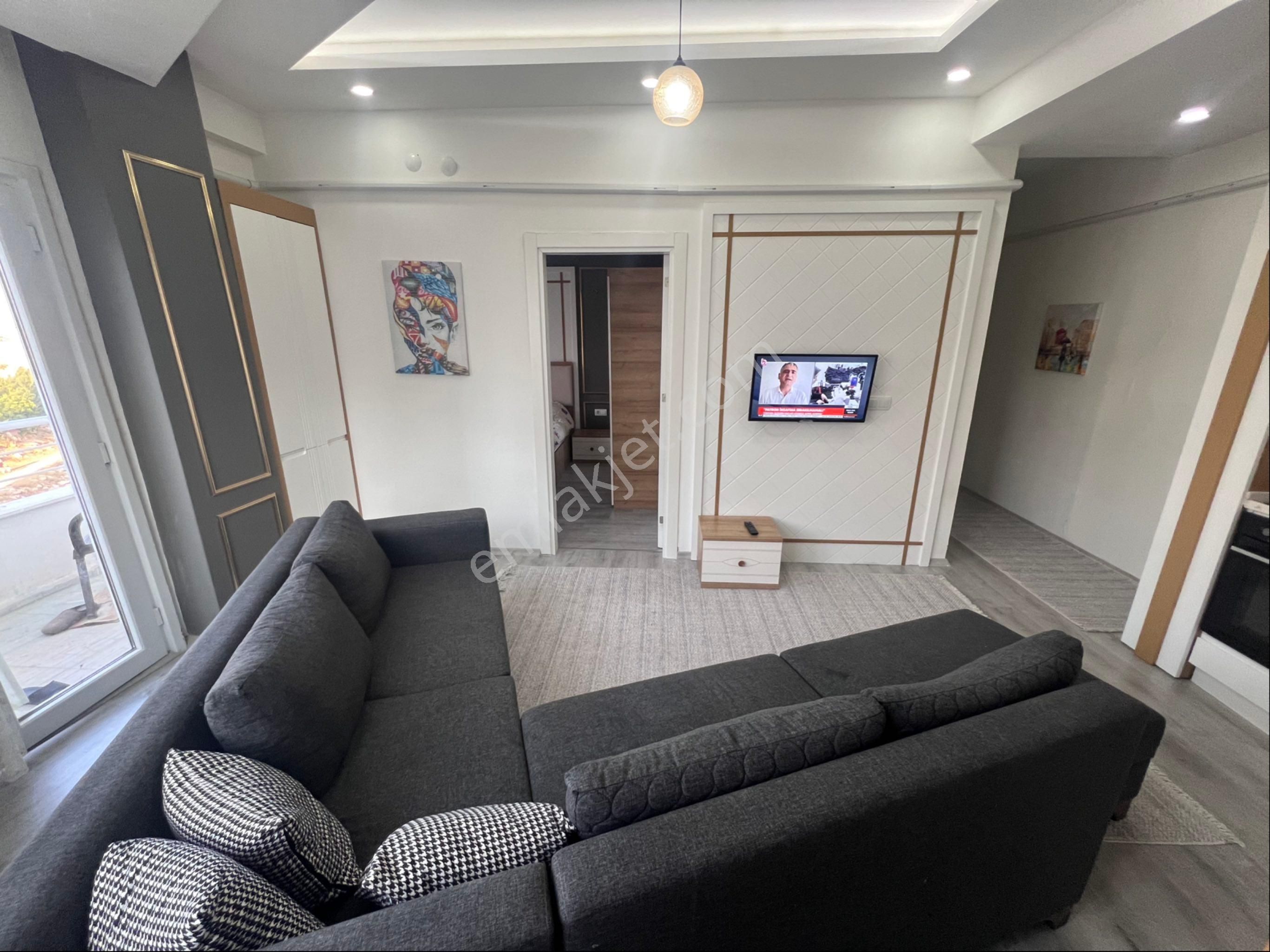 Murat Emlaktan Halk Eğitim Yanı Lüks Full Eşyalı 1+1 Dairemiz Kiralıktır
