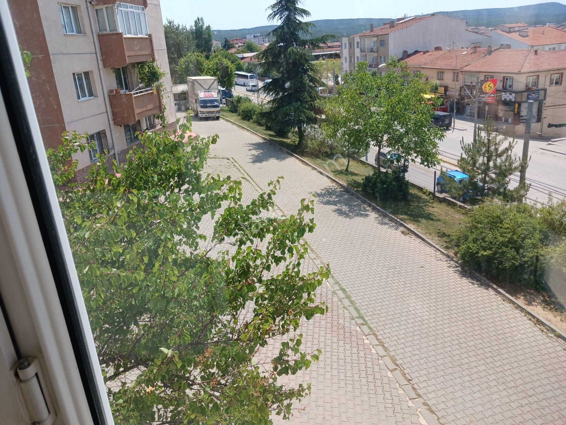 Eskişehir Yenikent Mah.cadde Üzerinde 3+1 Kiralık Daire