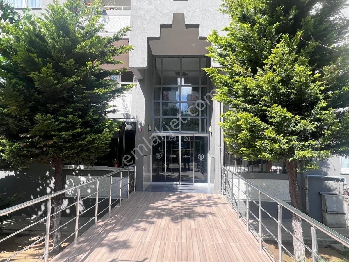 Küçükçekmece Halkalı Atakent Mah.toki Akasya 31+ Satılık Daire