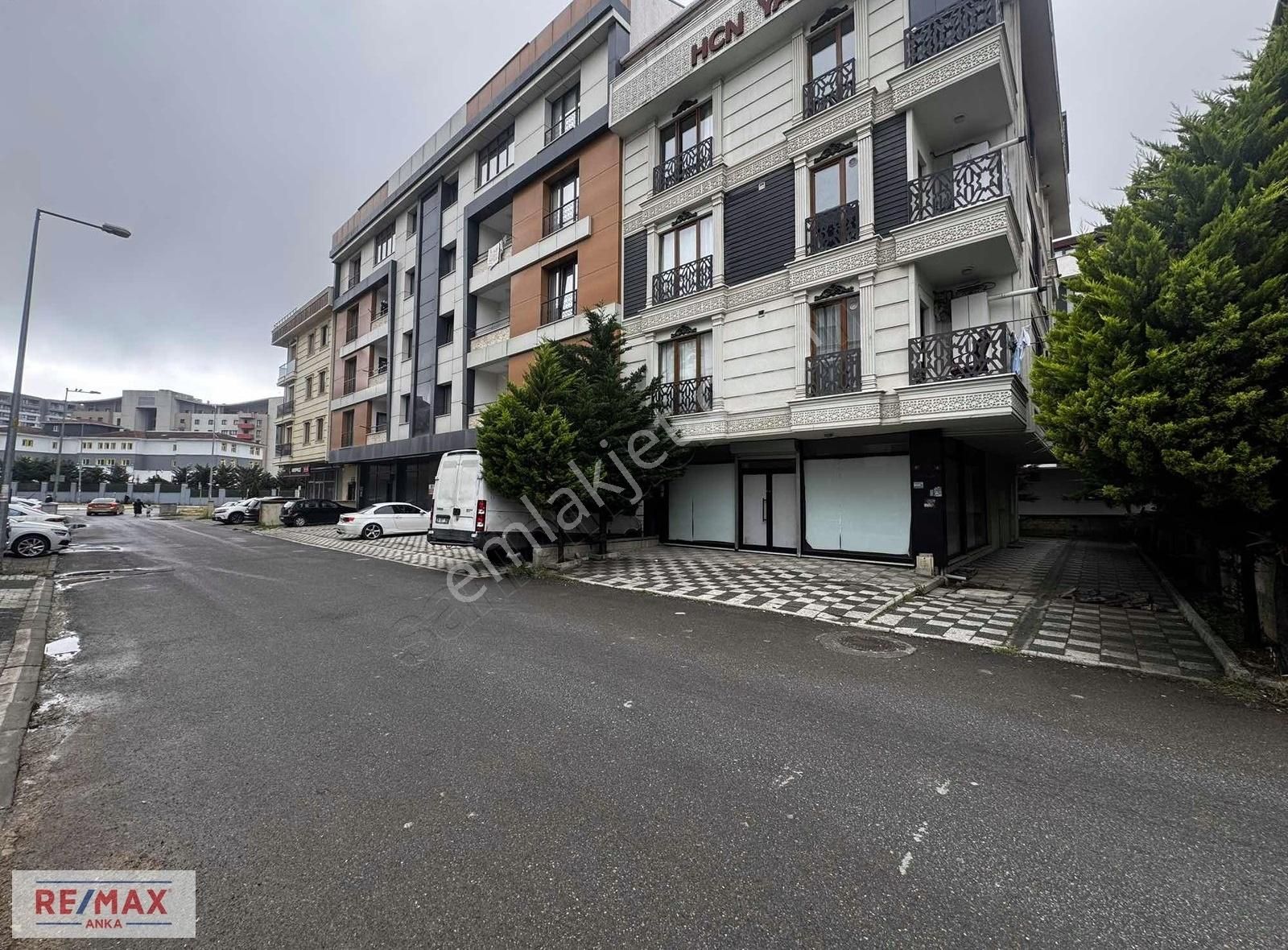 Remax Anka'dan Sultanbeyli'de Satılık Depolu Dükkan