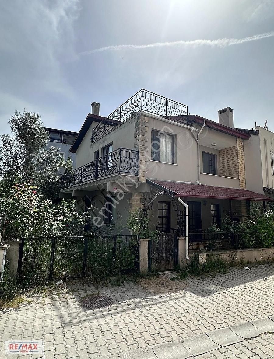 Remax Anka'dan Ağva'da Bahçeli Villa