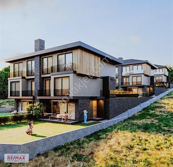 Remax Anka'dan Şile Ulupelit Satılık Bahçe Dubleks Daireler