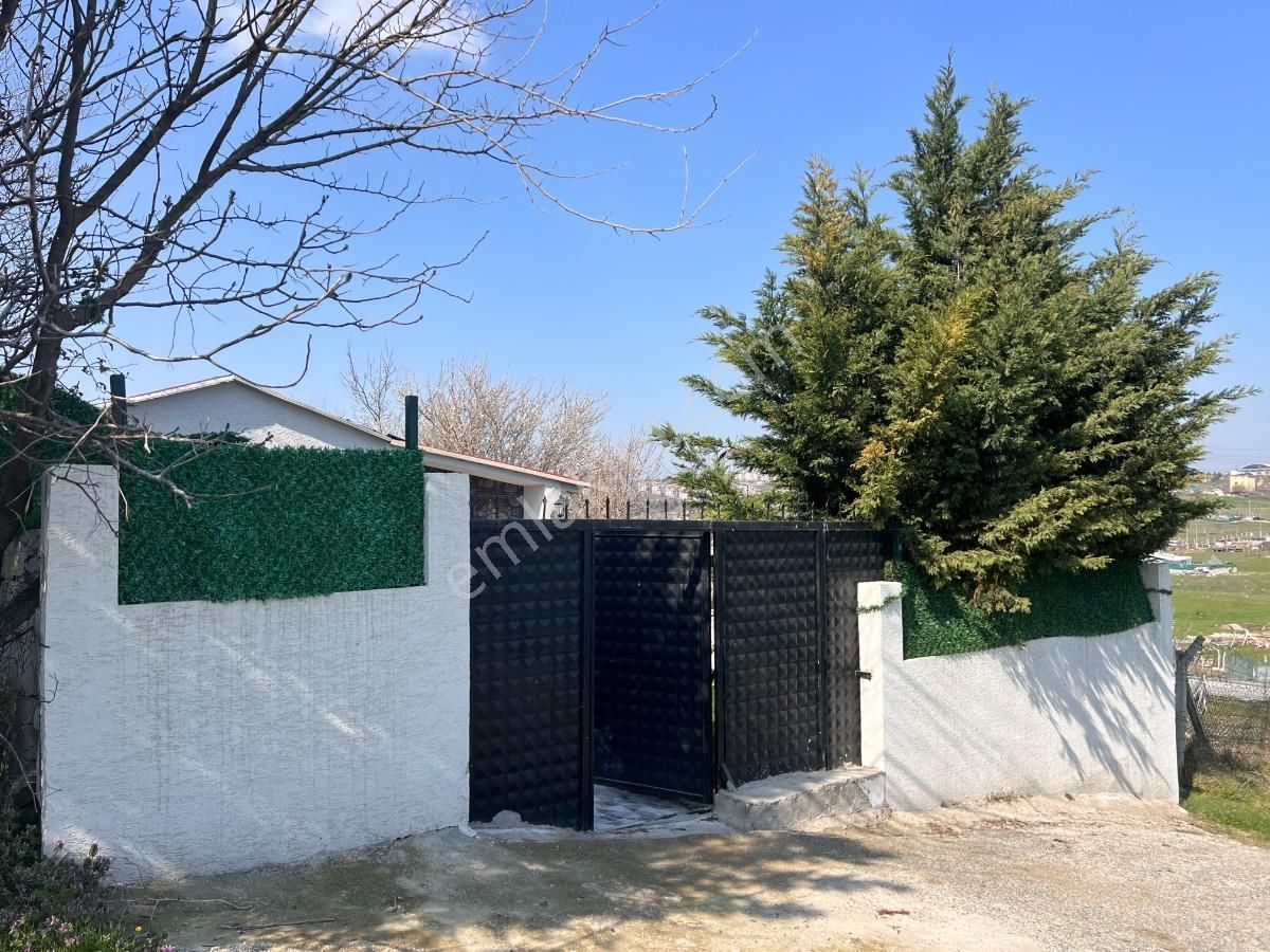 Arnavutköy Hacımaşlı Satılık Arsa Müstakil Bina Yeni Binalı