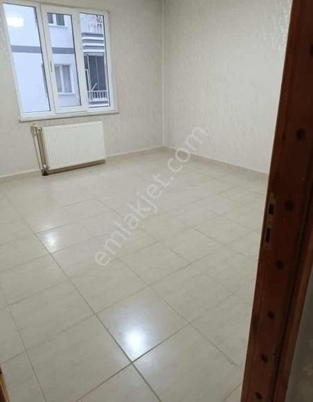 Diclekent Ana Caddede Satılık 2 + 1 Daire Mevcut