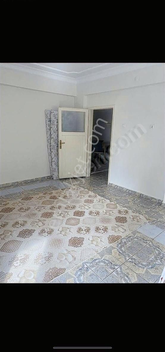 Diclekent Caddesi'nde Satılık 3 + 1 Daire