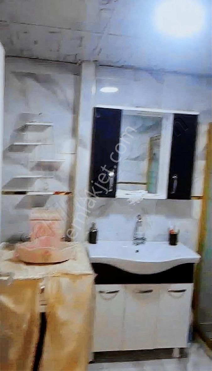 Aşti Emlak'tan Satılık 3 + 1 Birinci Kat İçi Full Yapılı Daire