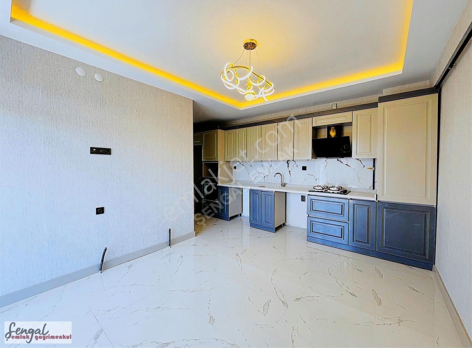 Şengal Emlak'tan! Lüx Yapılı Sıfır 4+1 G.odalı Teras Balkonlu