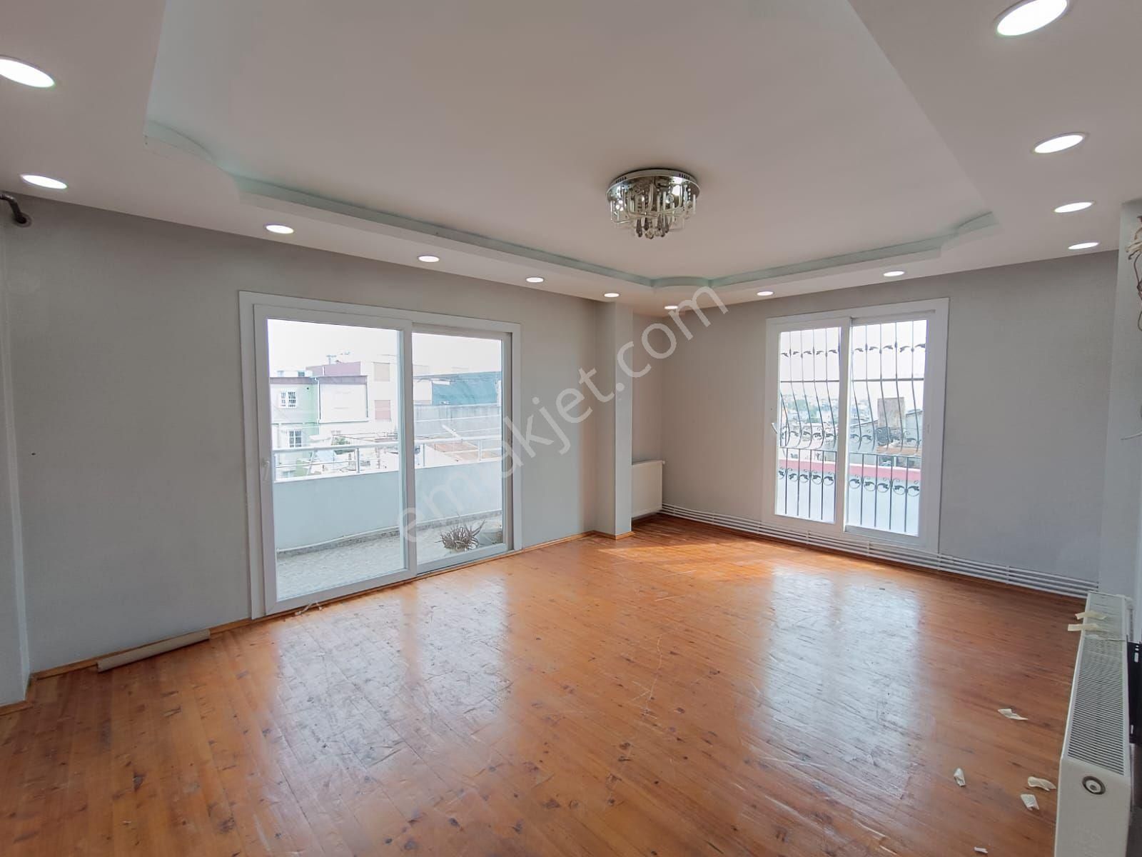 Gültepe Mahallesinde Kiralık 2+1 Kombili 3 Katlının 3. Katı 120 M² Müstakil