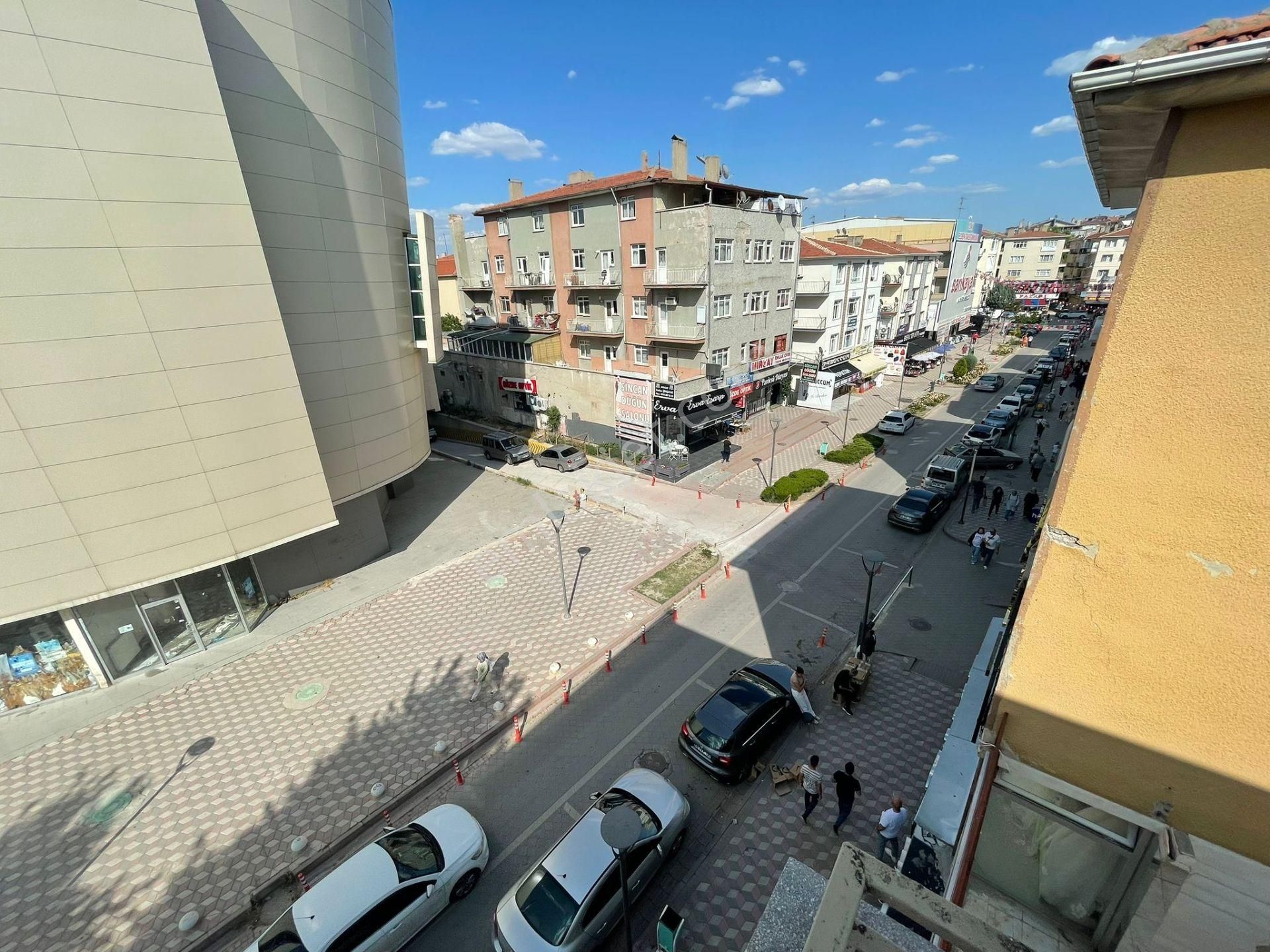 Sincan Merkezde 2+1 İş Yeri Ofise Uygun 2+1 Bağımsız Katta Homeofis