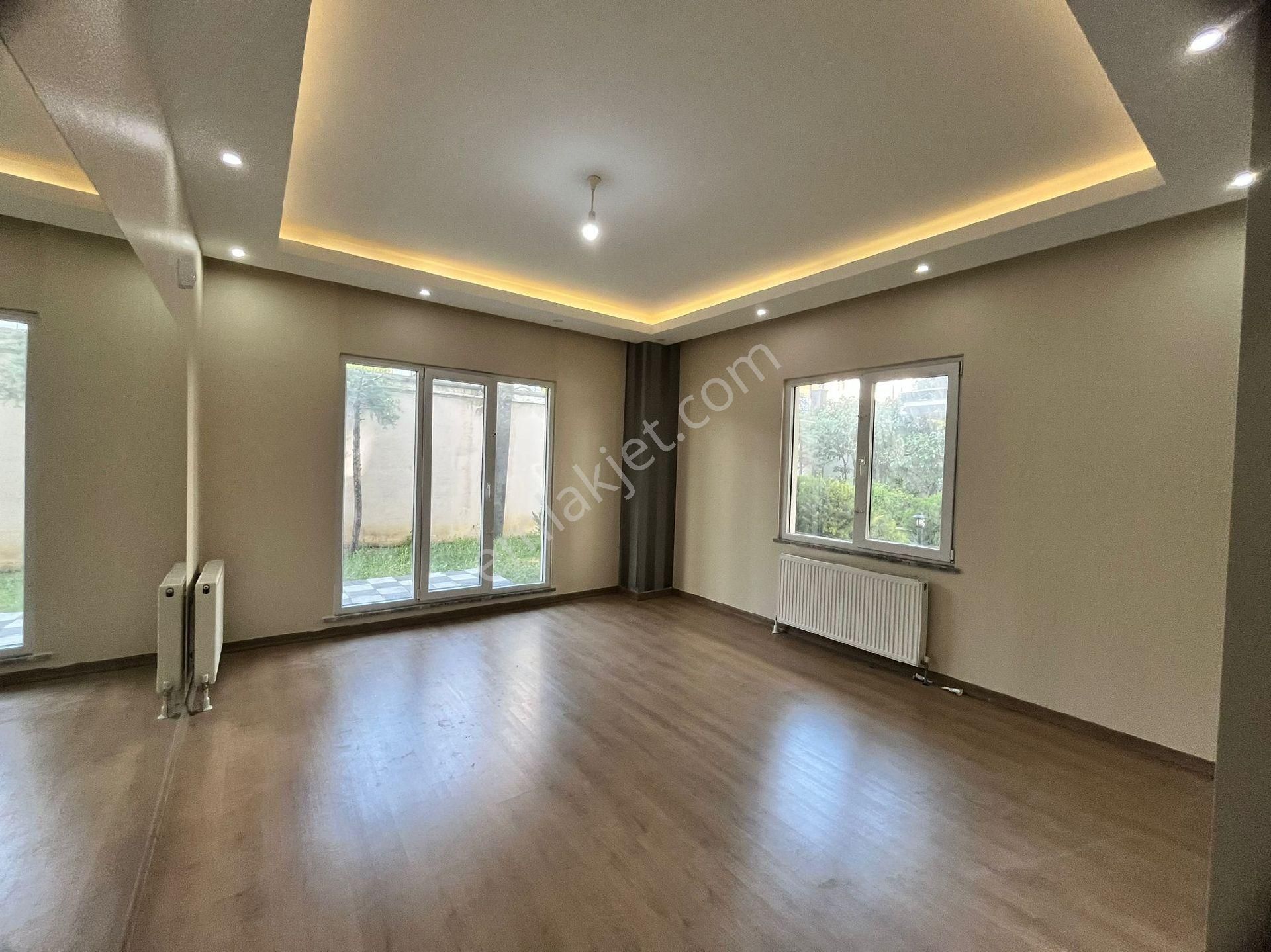 Adnan Kahveci Mahallesi'nde Butik Site İçinde Kiralık Bahçe Kat Düz Giriş Sıfır Daire 1+1