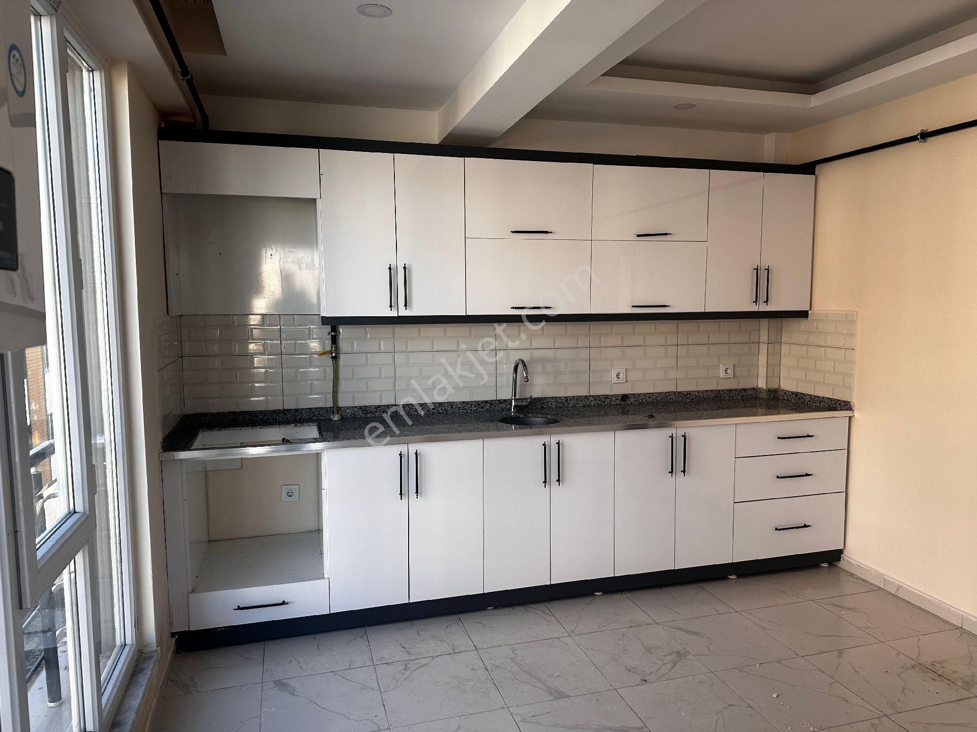 Bayındır Ortaokulu Karşısında Kiralık 2+1 Daire