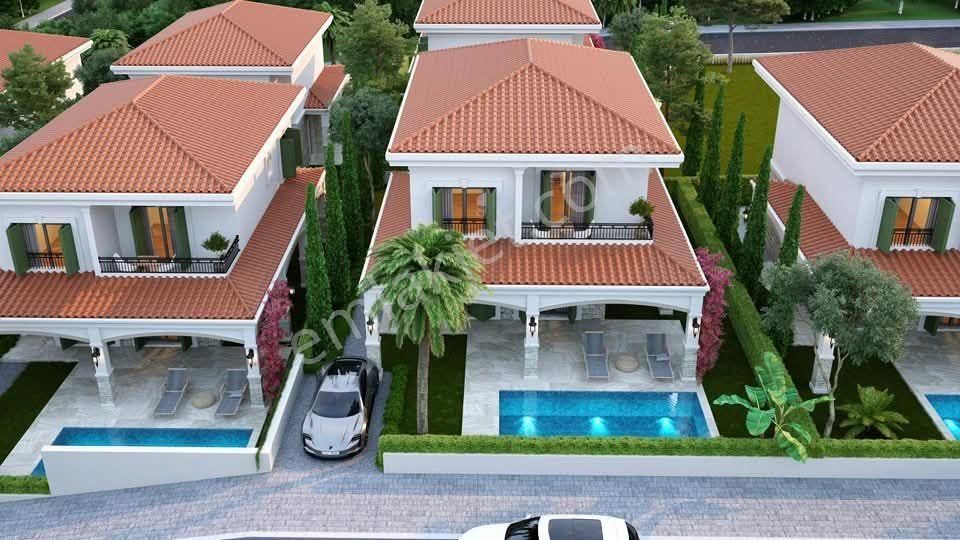 Kuşadası Davutlar 'da Müstakil Özel Havuzlu 4+1 Villa
