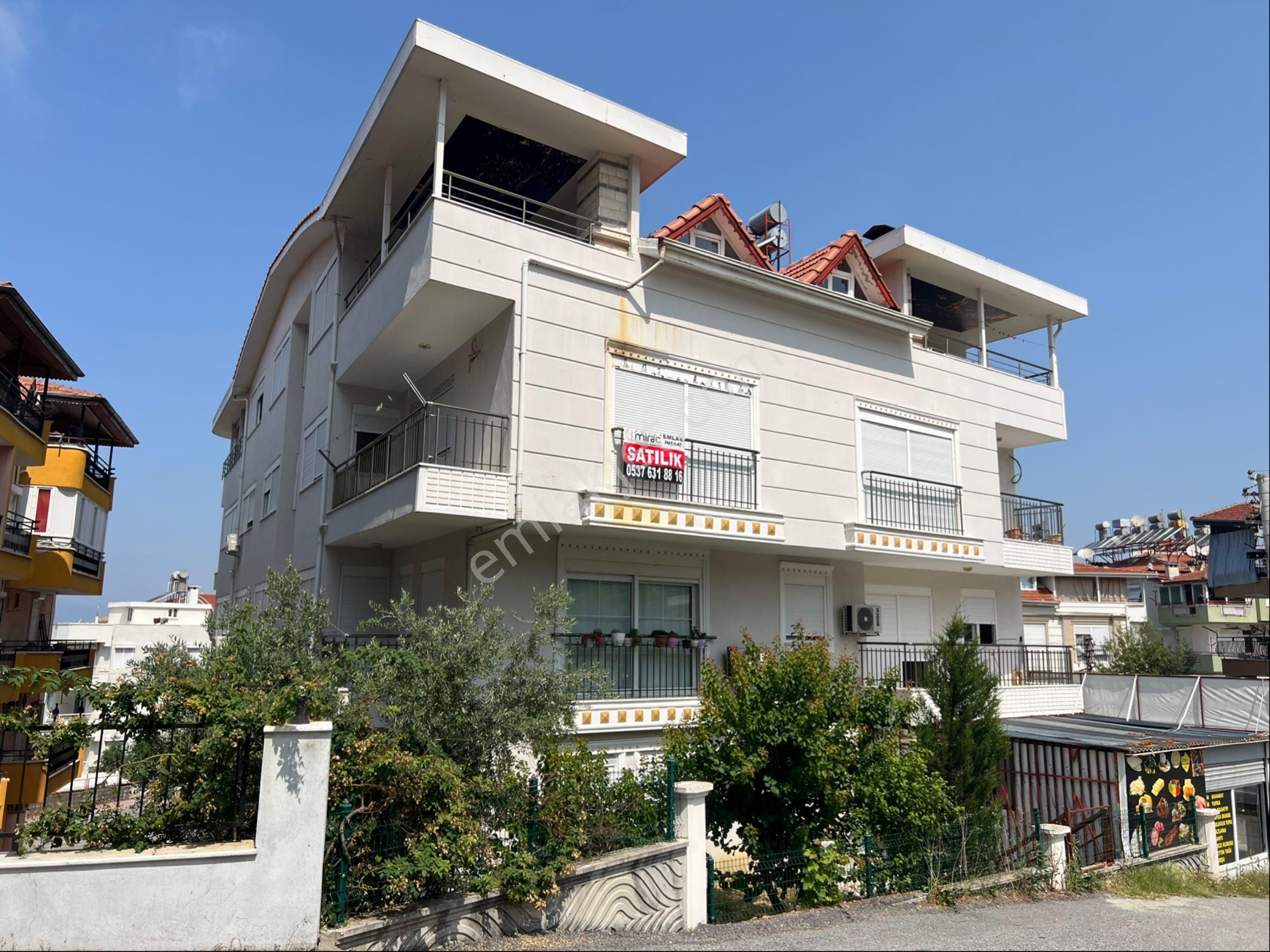 Kasaplarda Asansörlü, Garajlı 3+1 Köşe Başı Dubleks