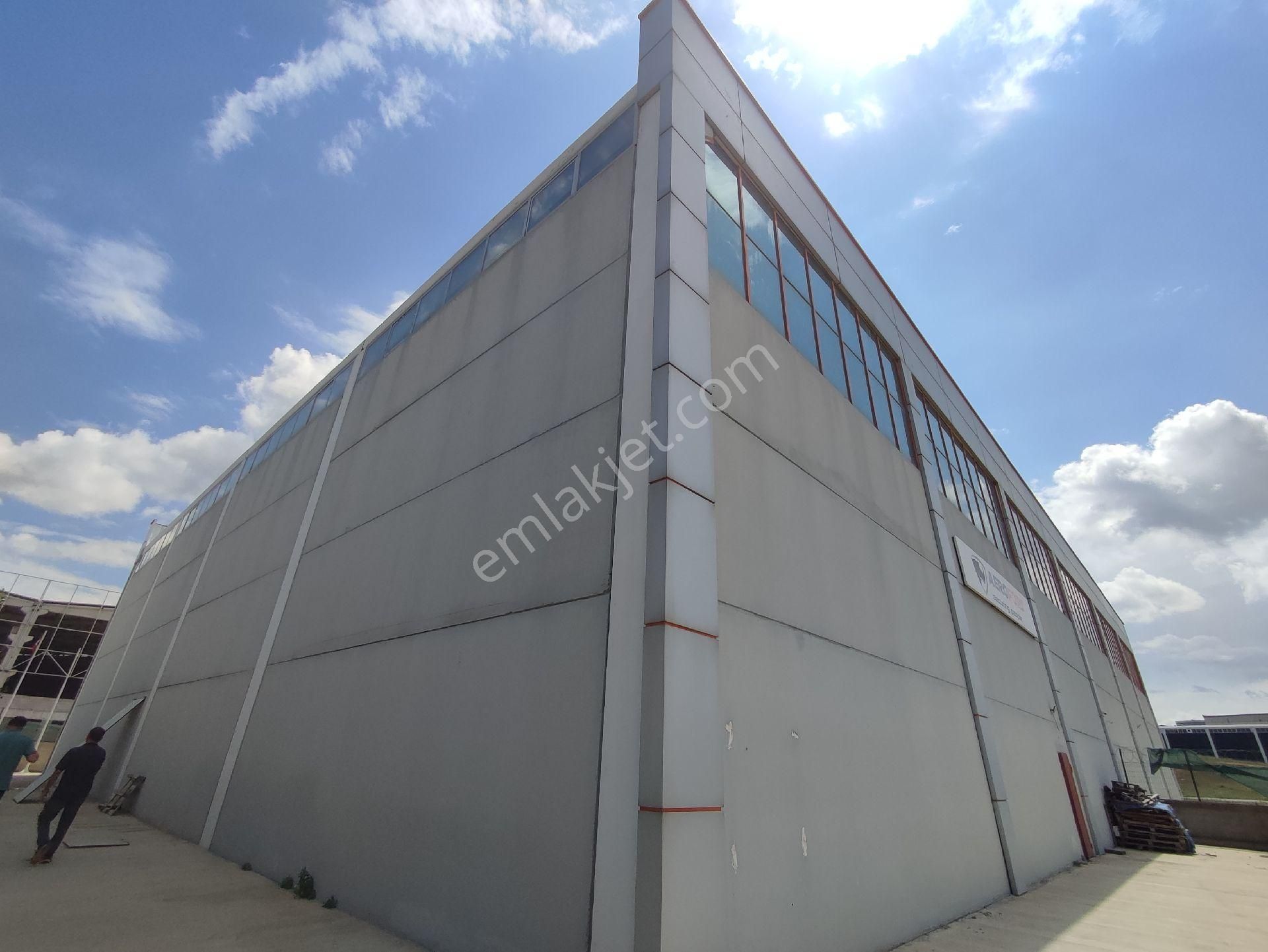 Saray İstanbul Yolu Yakını Kiralık Fabrika Depo 800 M 76 Kw