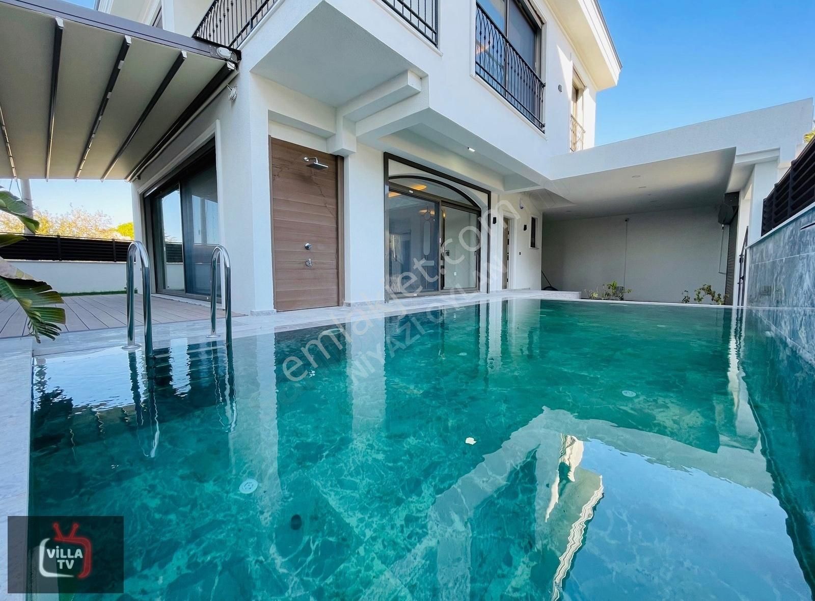 Plaja Sadece 50 Metre Özel Havuzlu Satılık Müstakil Ev - Görsel 17