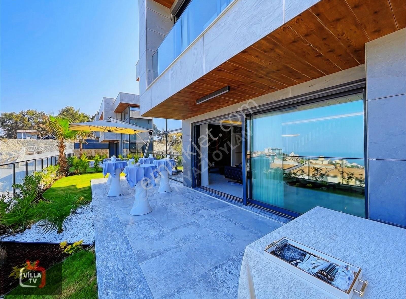 Deniz Manzaralı+kapalı Otopark+kapalı Açık Havuz+müstakil Villa - Görsel 6