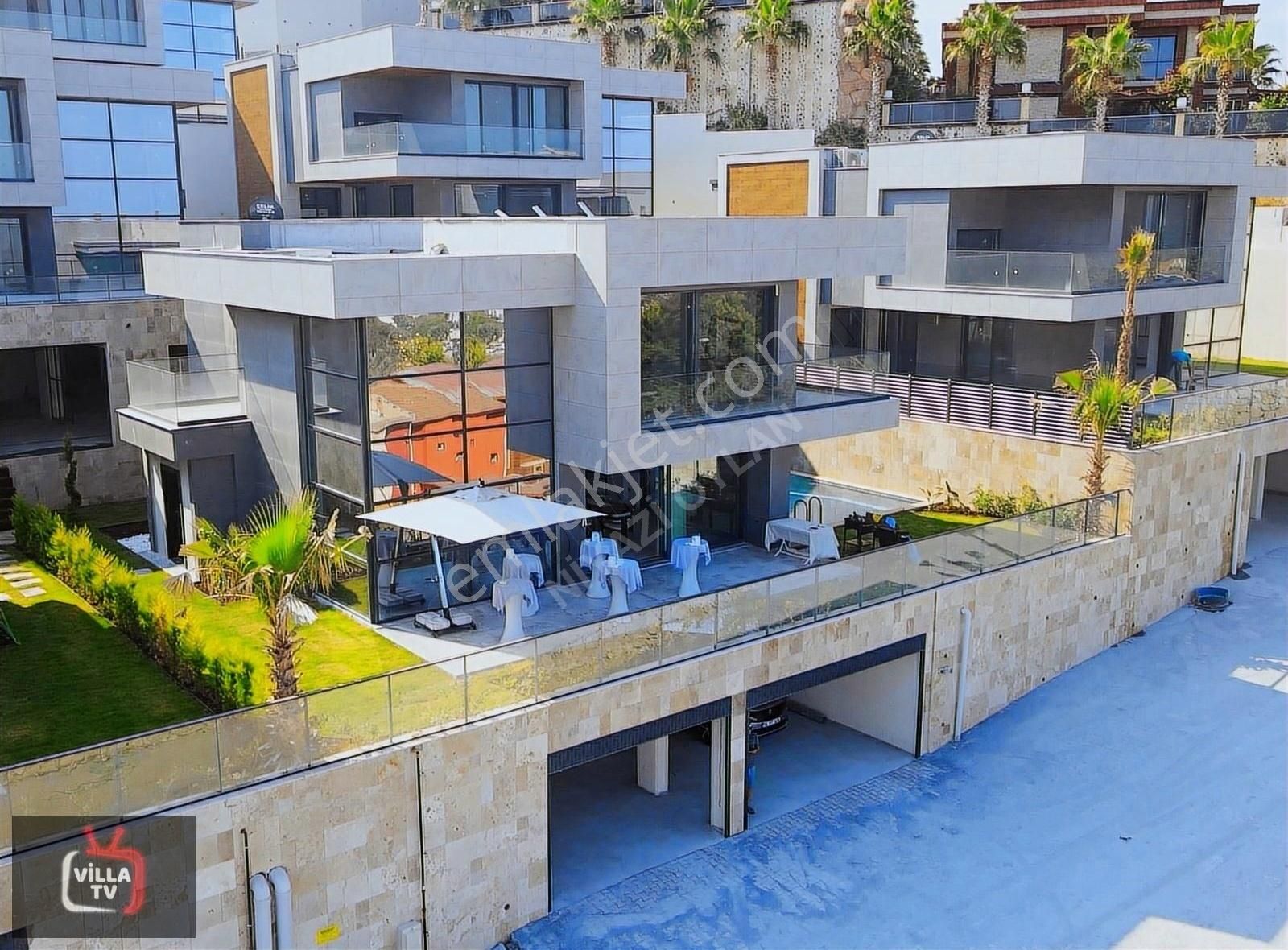 Deniz Manzaralı+kapalı Otopark+kapalı Açık Havuz+müstakil Villa - Görsel 4