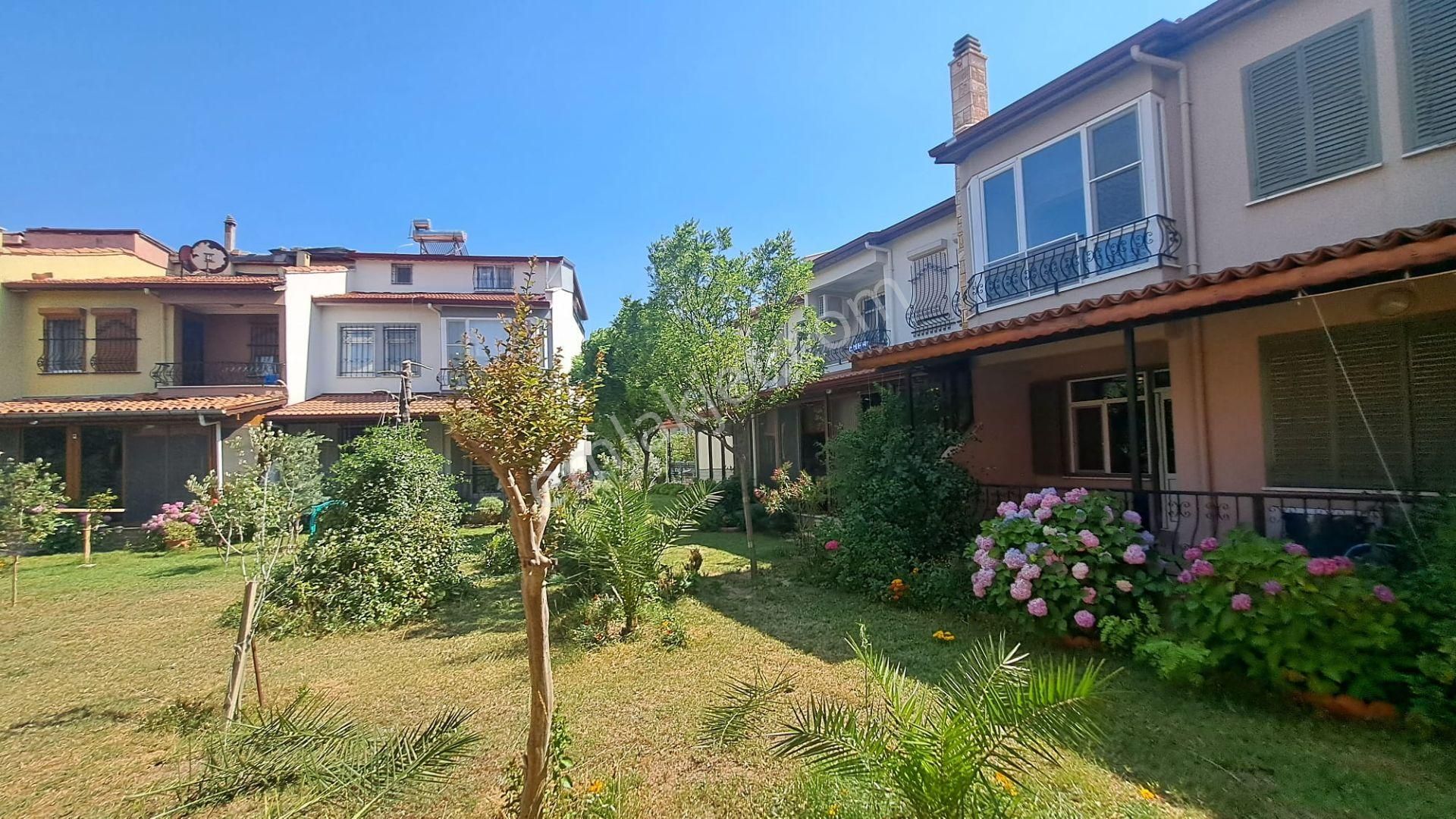 Burhaniye Ören Mah. Denize Yakın Satılık 3+1 Masrafsız Villa!