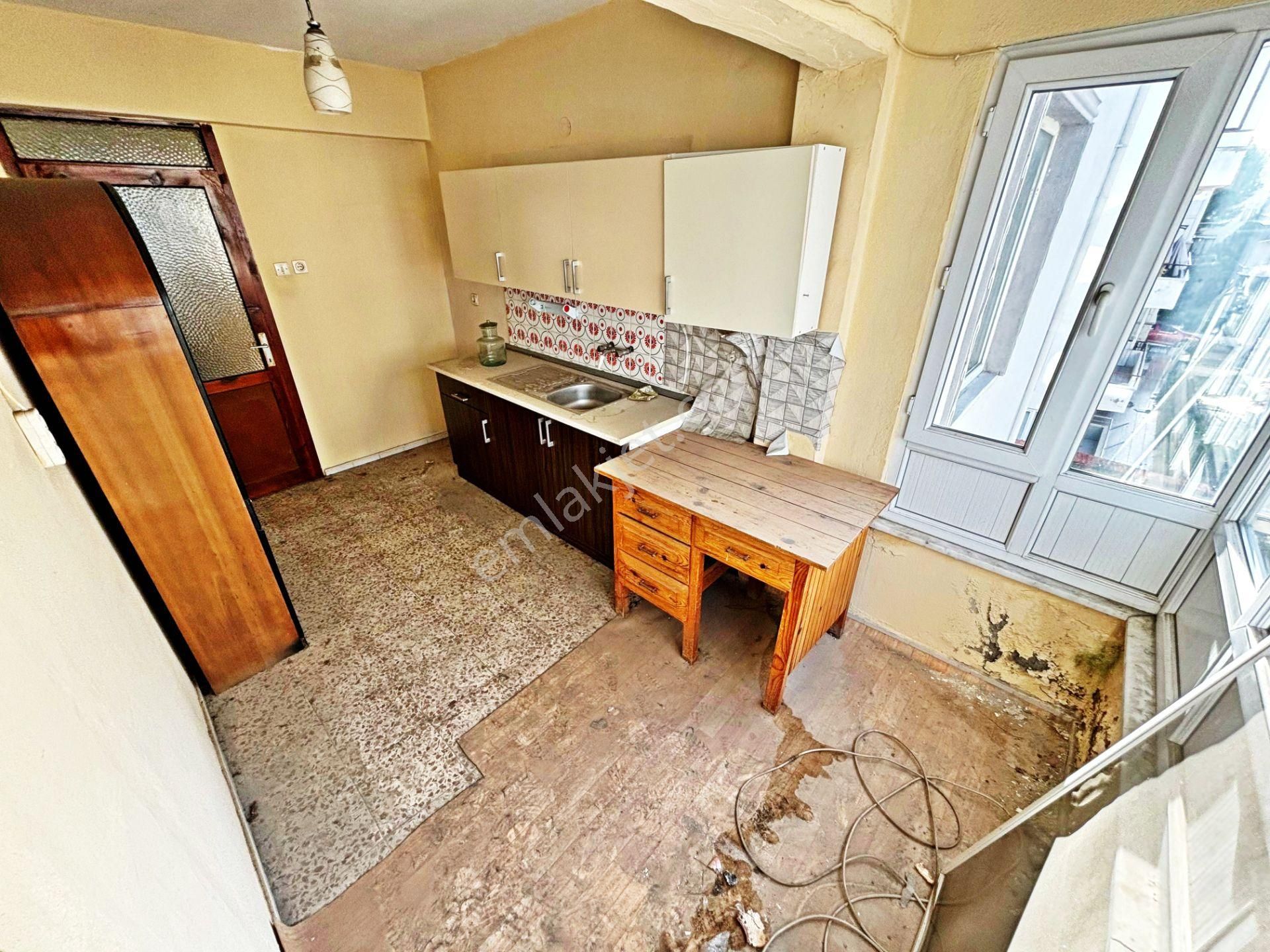 🛑🛑aktif'ten Akçay Merkez'de Satılık Denize 300mt Ön Cephe Arakat 3+1 Daire