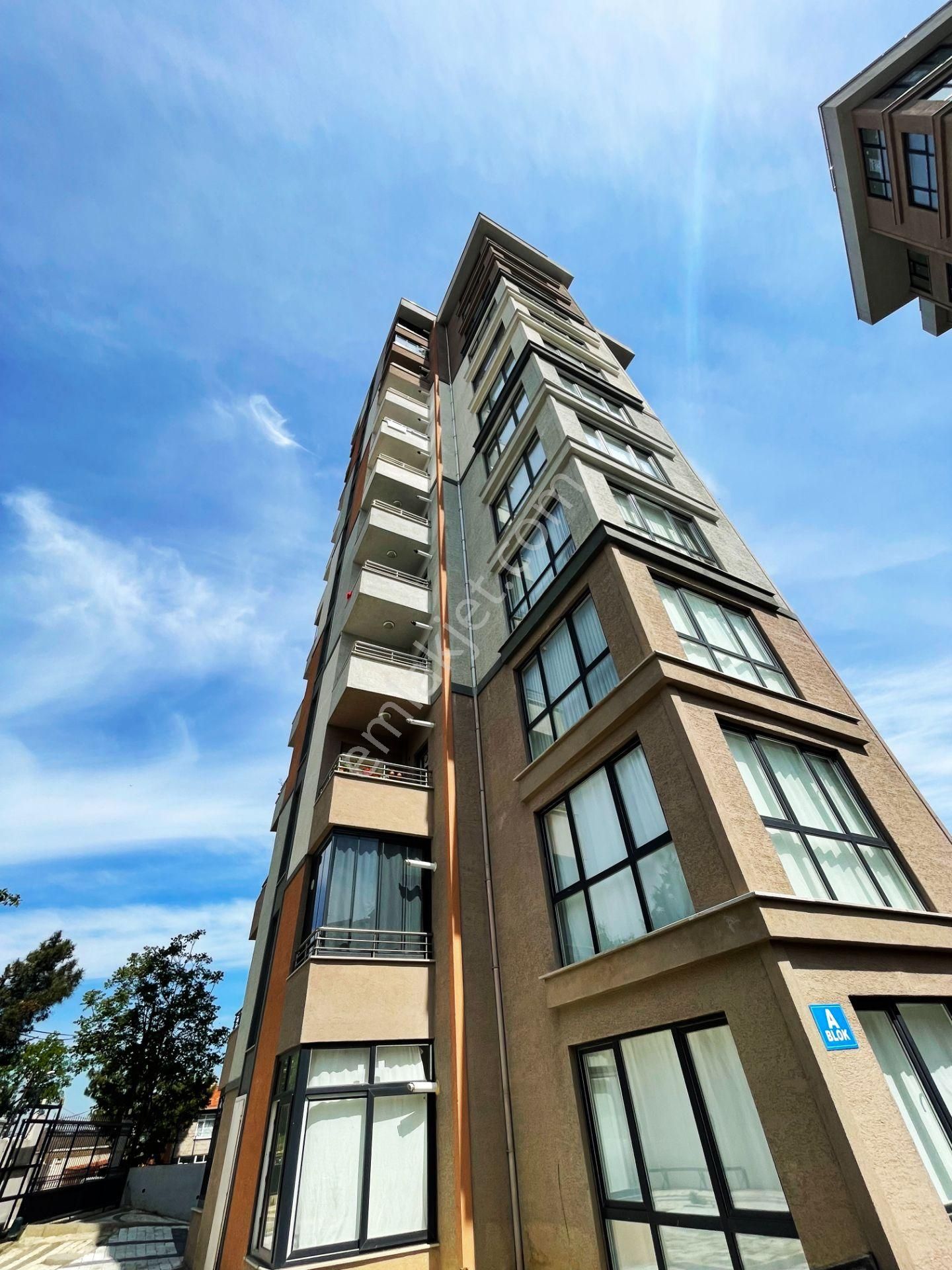 Yakacık Meydana Yürüme Güvenlikli Site İçi 3+1 Arakat Lüks Daire