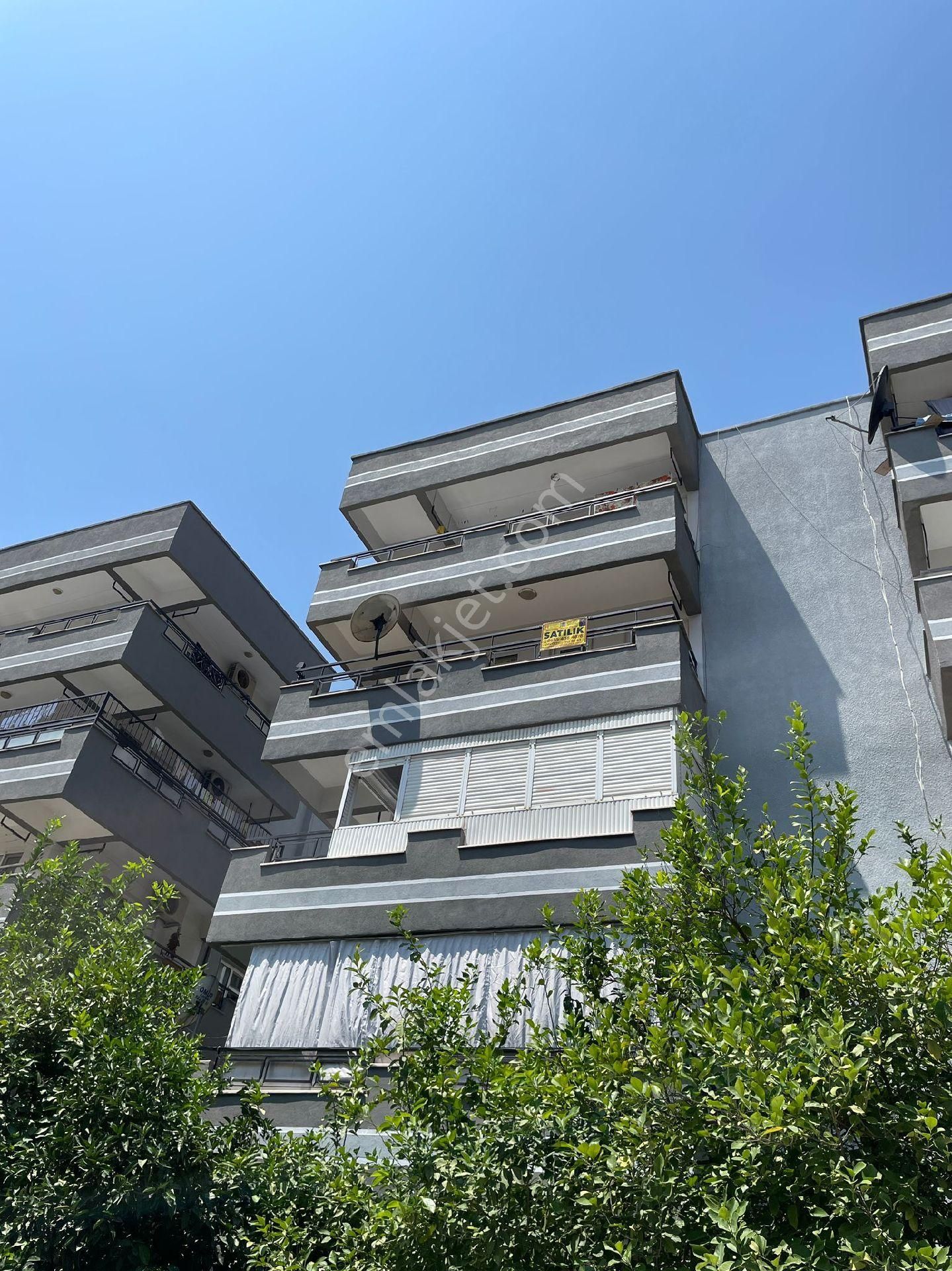 Cumhuriyet Mahallesi'nde Asansörlü Satılık Fırsat Arakat 3+1 Daire