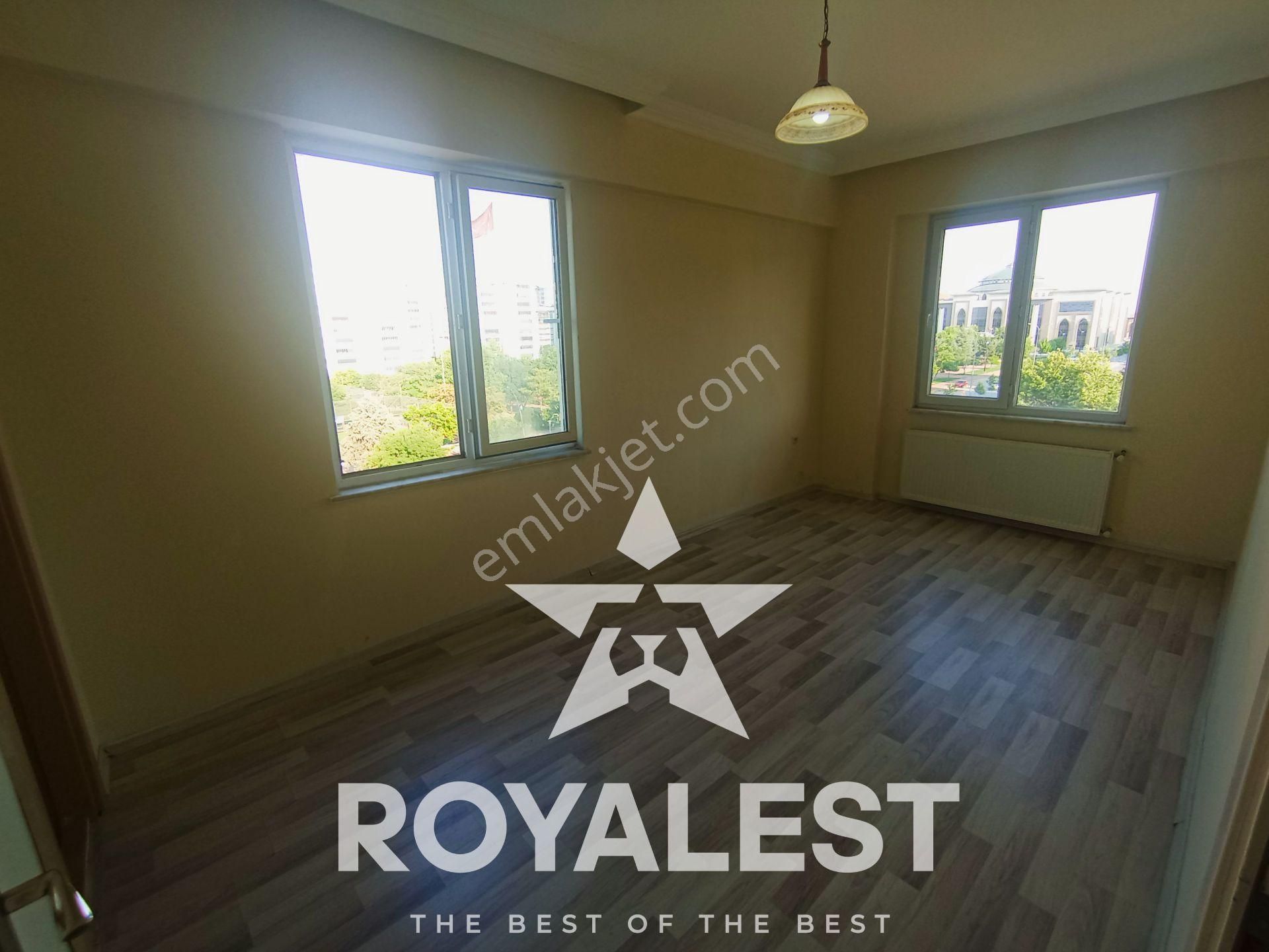 Royalest'ten İskanlı Arakat, Ebeveyn Banyolu Fırsat 2+1 Daire!!!