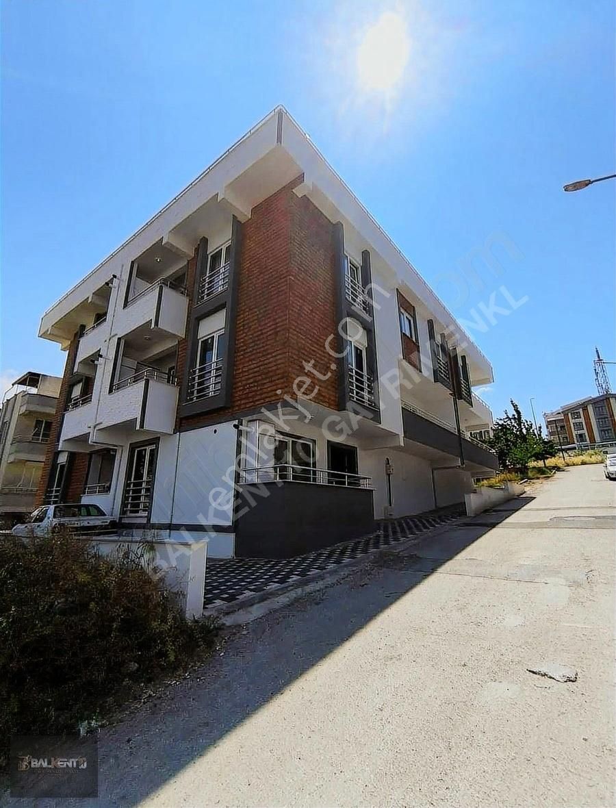 Sıfır Arakat Kullanışlı 2+1 Daire