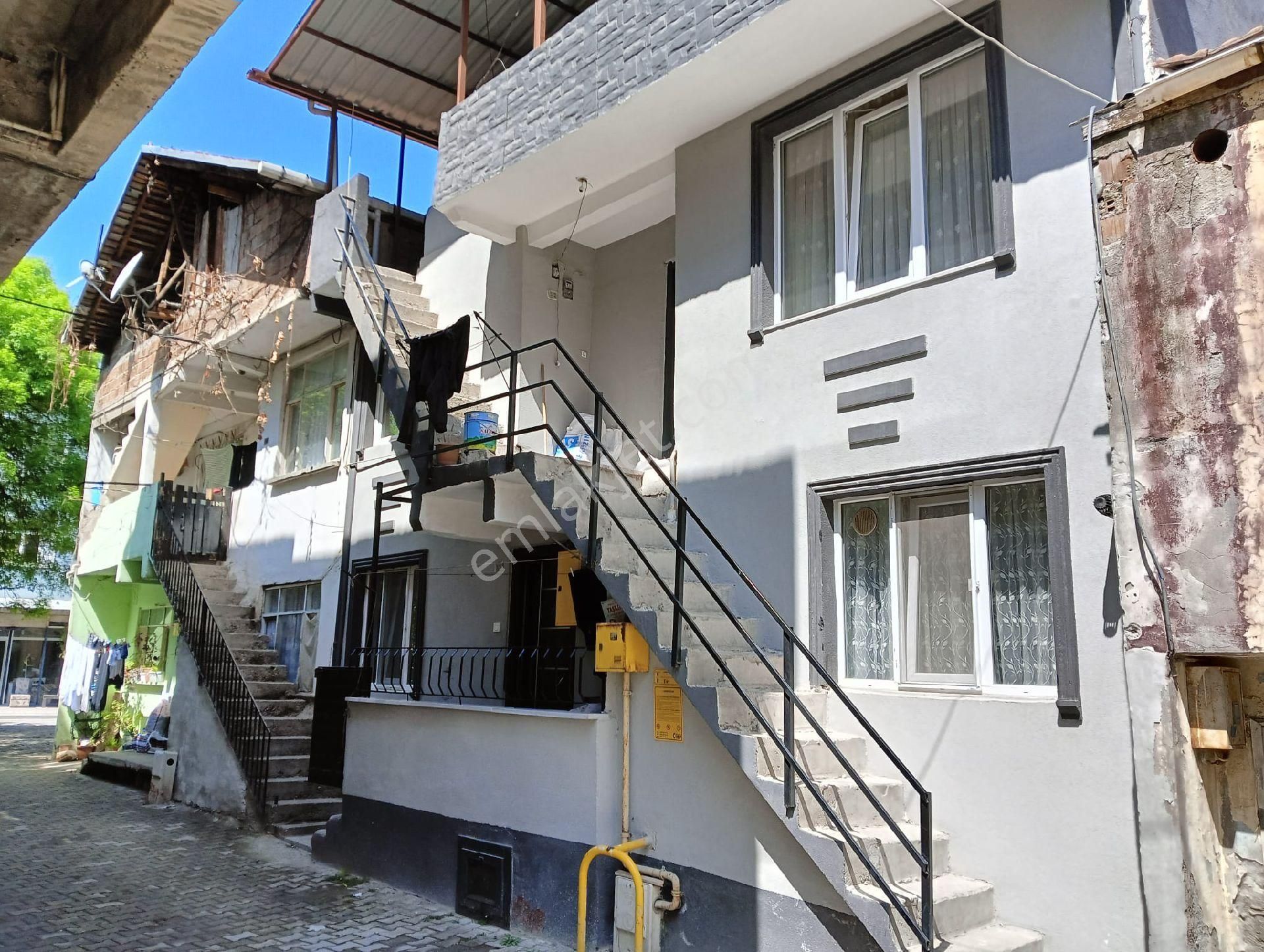 Demir Gayrimenkulden Bafra Beşyol'da Satılık 2 Katlı Müstakil Ev