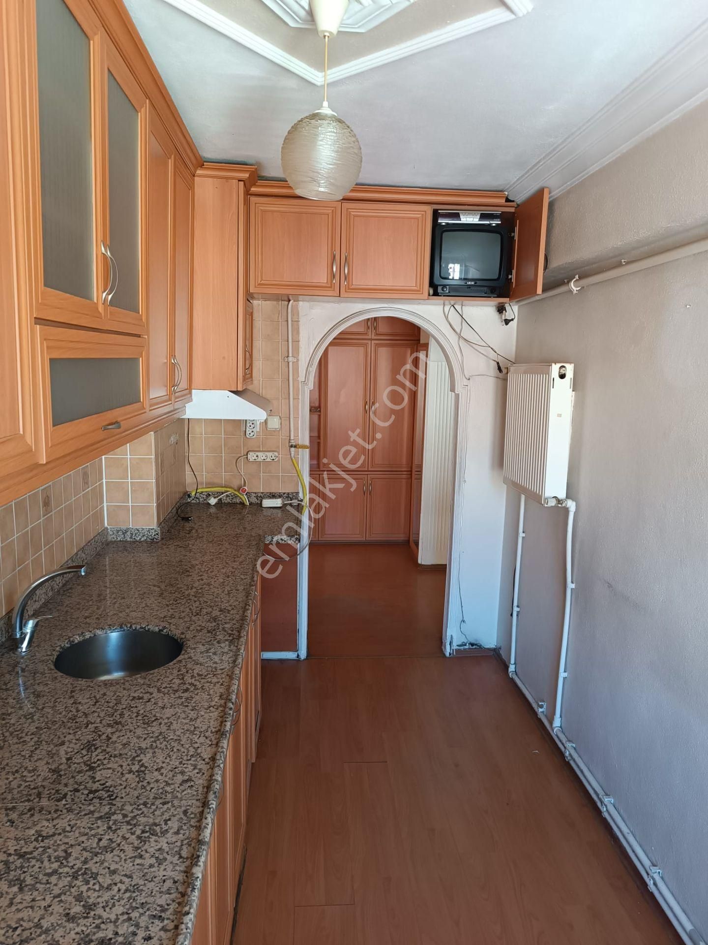 Hamidiye Mahallesi 3+1 Cadde Üstü Masrafsız Acil Satılık