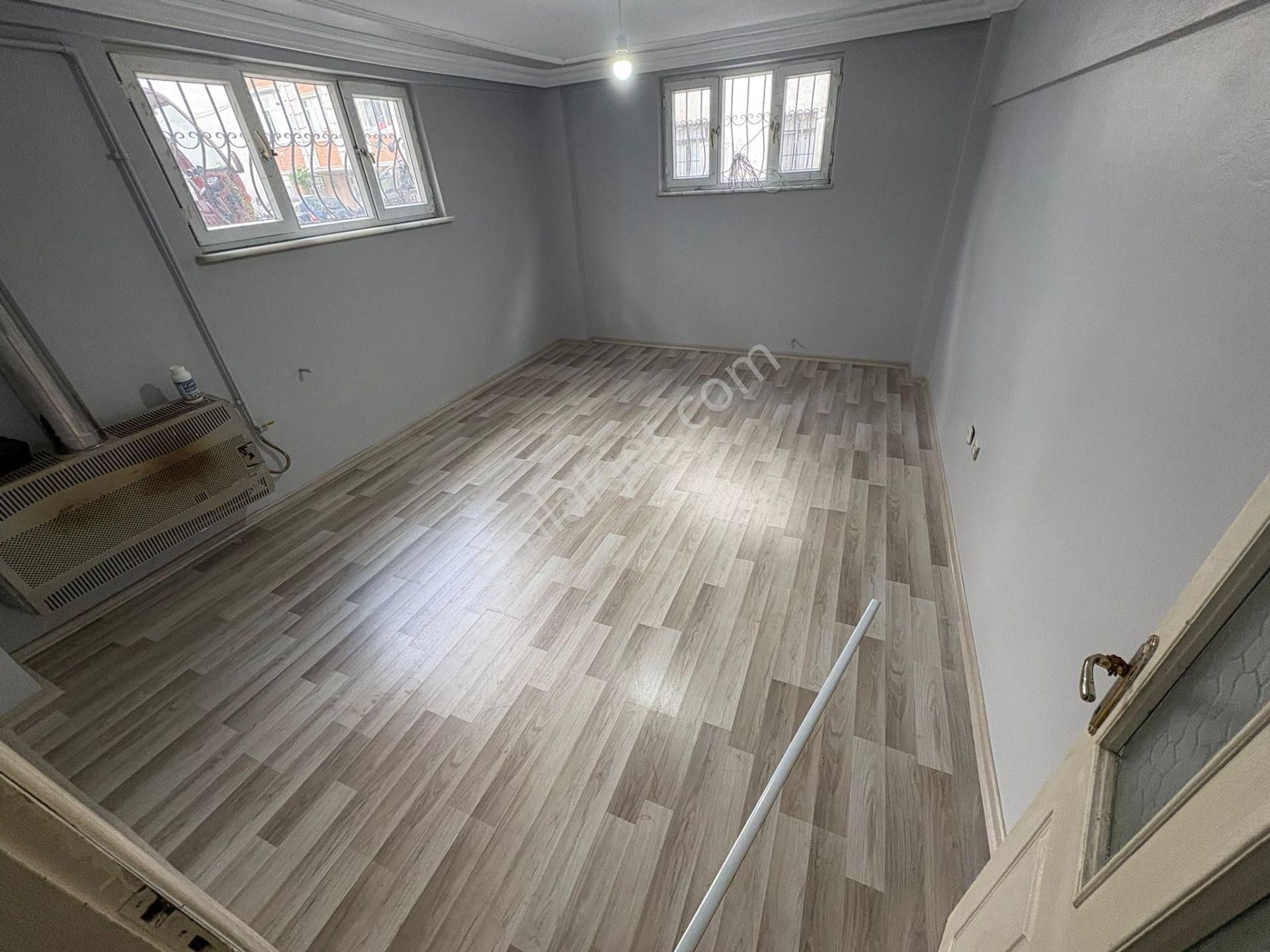 Aydın İnş. Cebeci Mah 1+1 60m2 Bahçe Kat Doğalgaz Soba