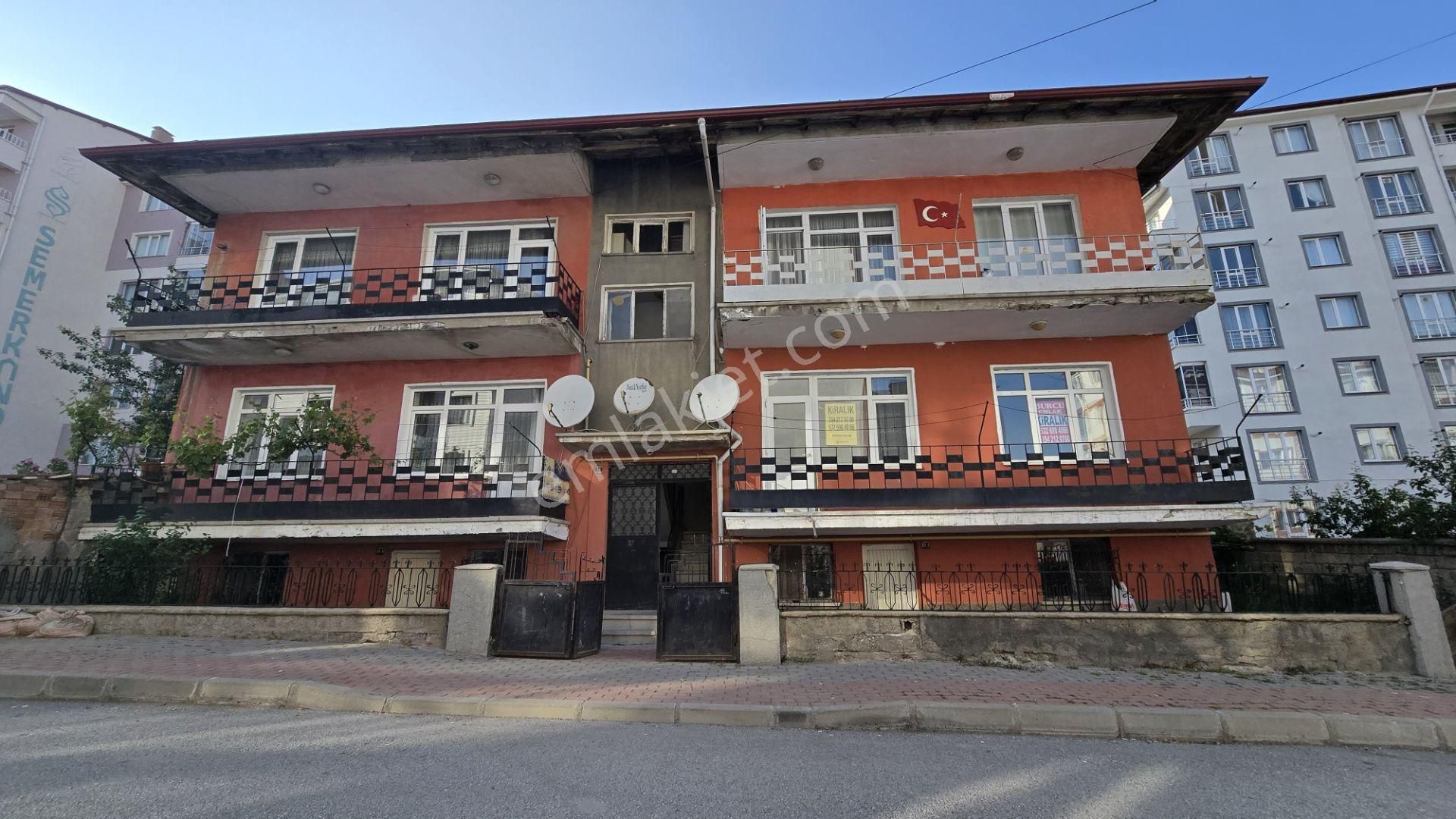 Aşağı Nohutlu Mahallesinde 2+1 Kiralık Daire ***burcu Emlak***