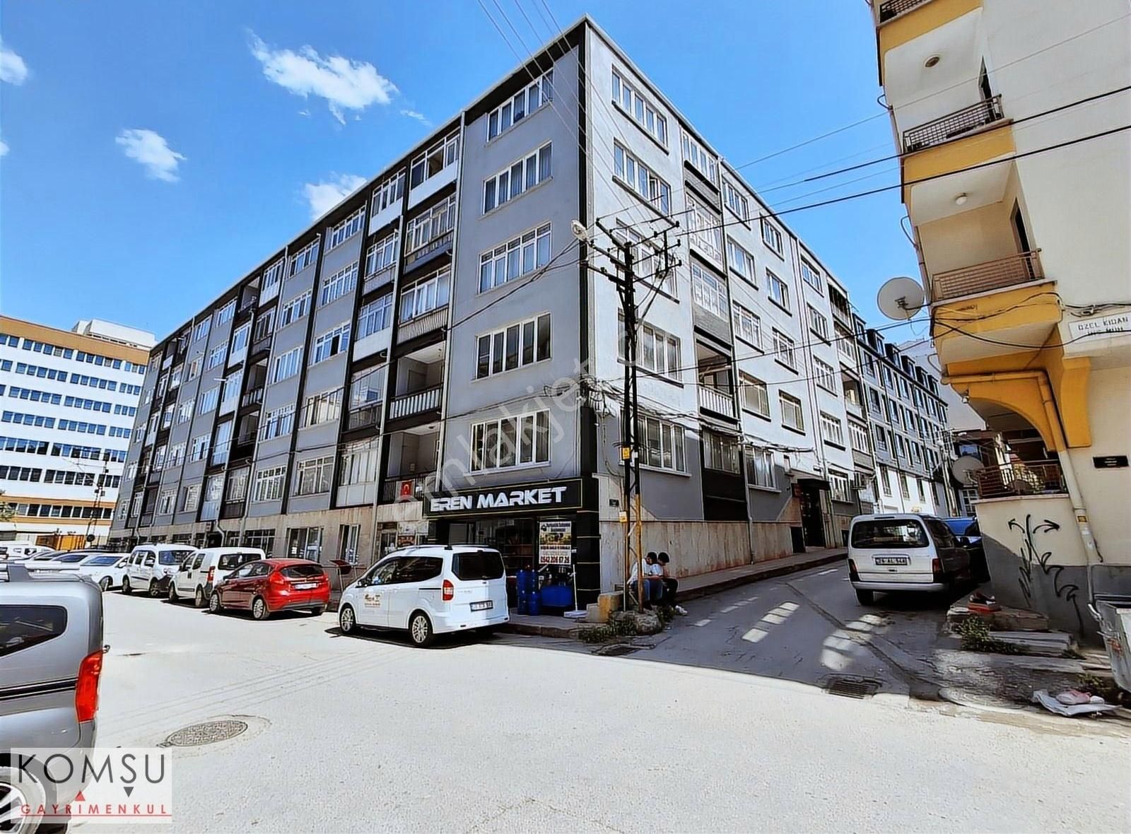 Arifiye Mahallesinde Çarşıya Yakın 2+1 Kiralık Daire