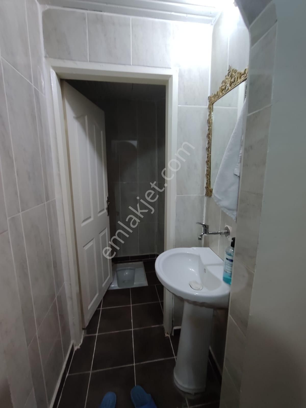 75 Park Karşısı Kütüphane Arkası Satılık 3+1 1 Kat Dairemiz