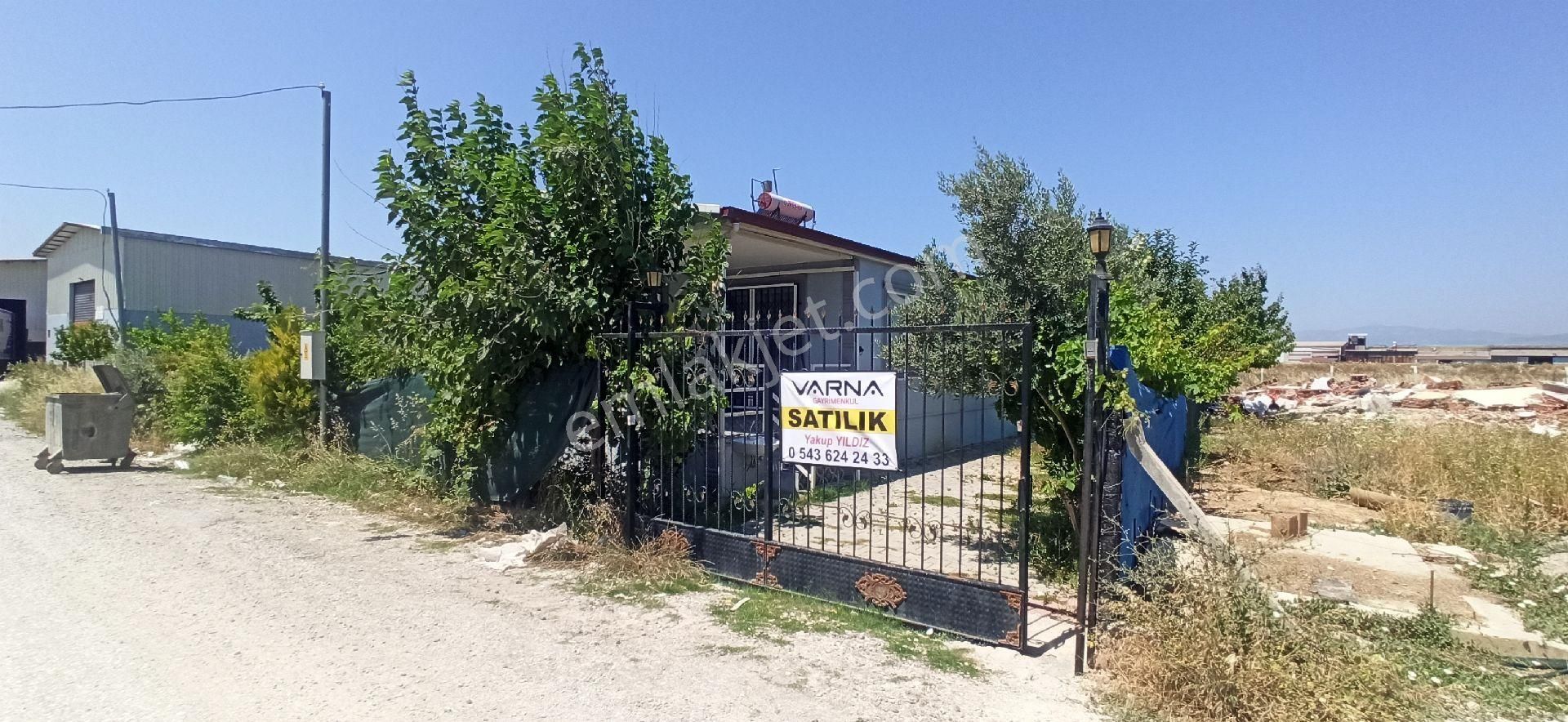 Menderes Kısık Sanayi Bölgesi Yanında 2 Ev Ve Arsa 426 M2 Tek Tapu