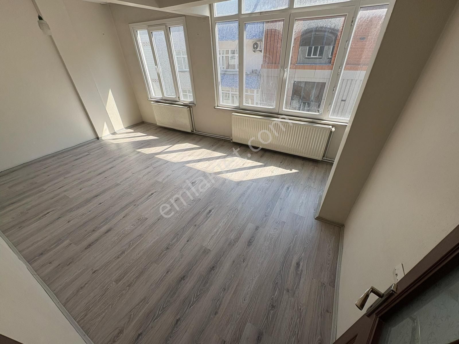 Aydın Emlak'tan 🏡cebeci Mah 2+1 100m2 3.kat Kira:18.500🏡 Memura Uygun