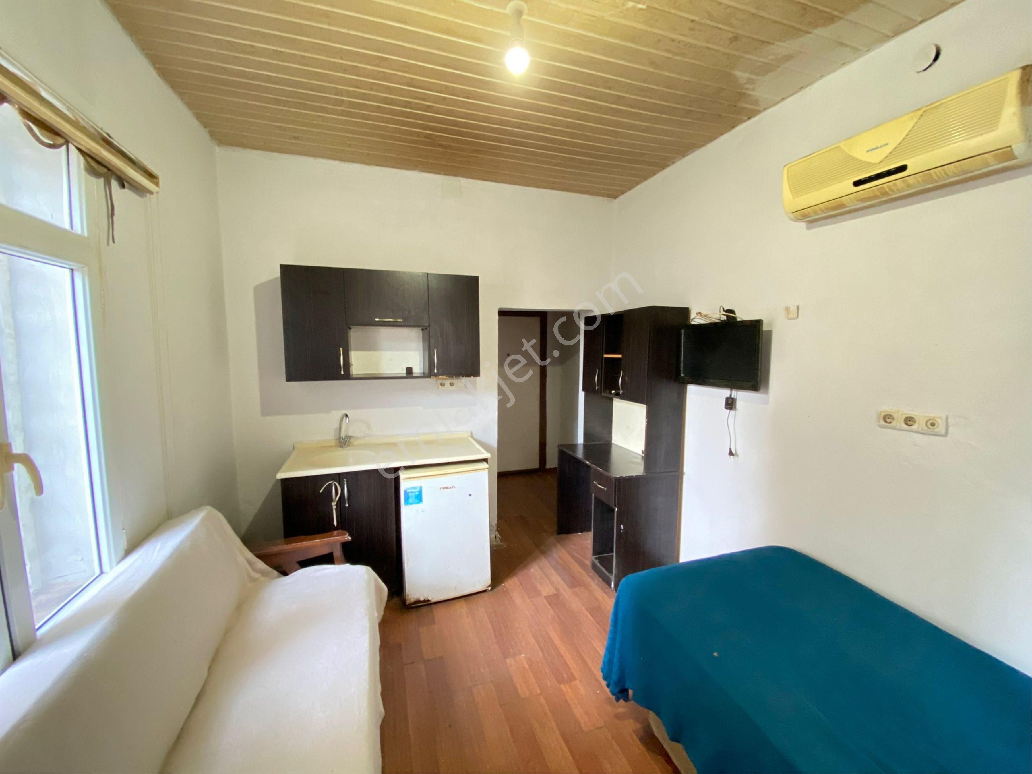Baglar Karakolu Karşısında Eşyalı Kiralık 1+0