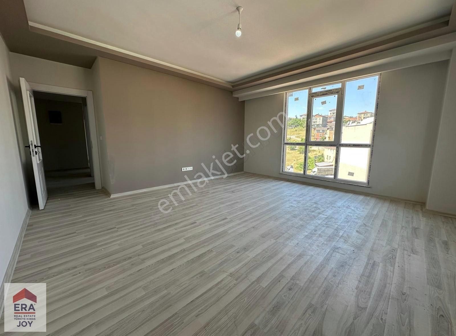 Pendik Sülüntepe'de Site İçerisinde 3+1 Satılık Daire